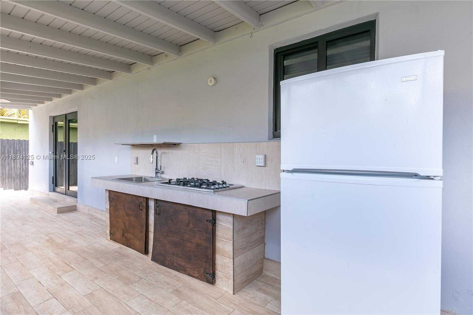 Imagen de Pequeño Objeto