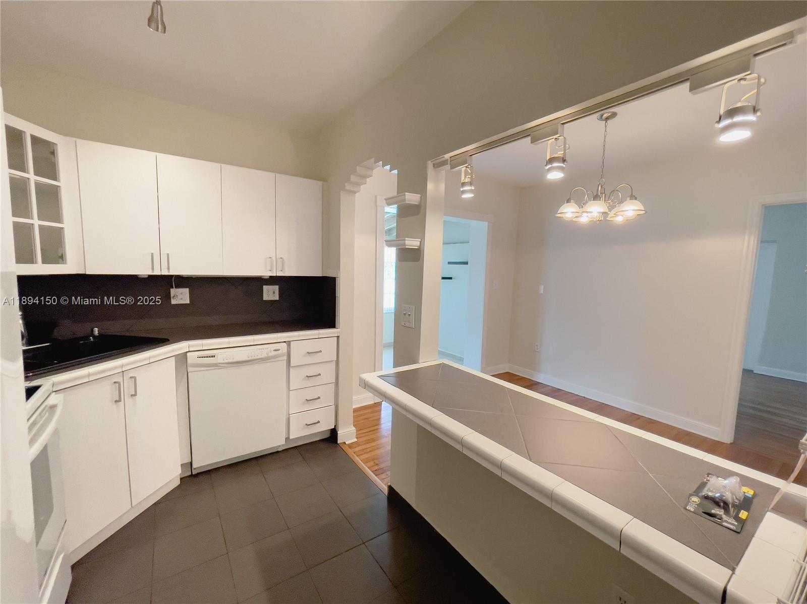 Small Image of 2290 SOUTH WEST 26TH LN, Miami Number 8