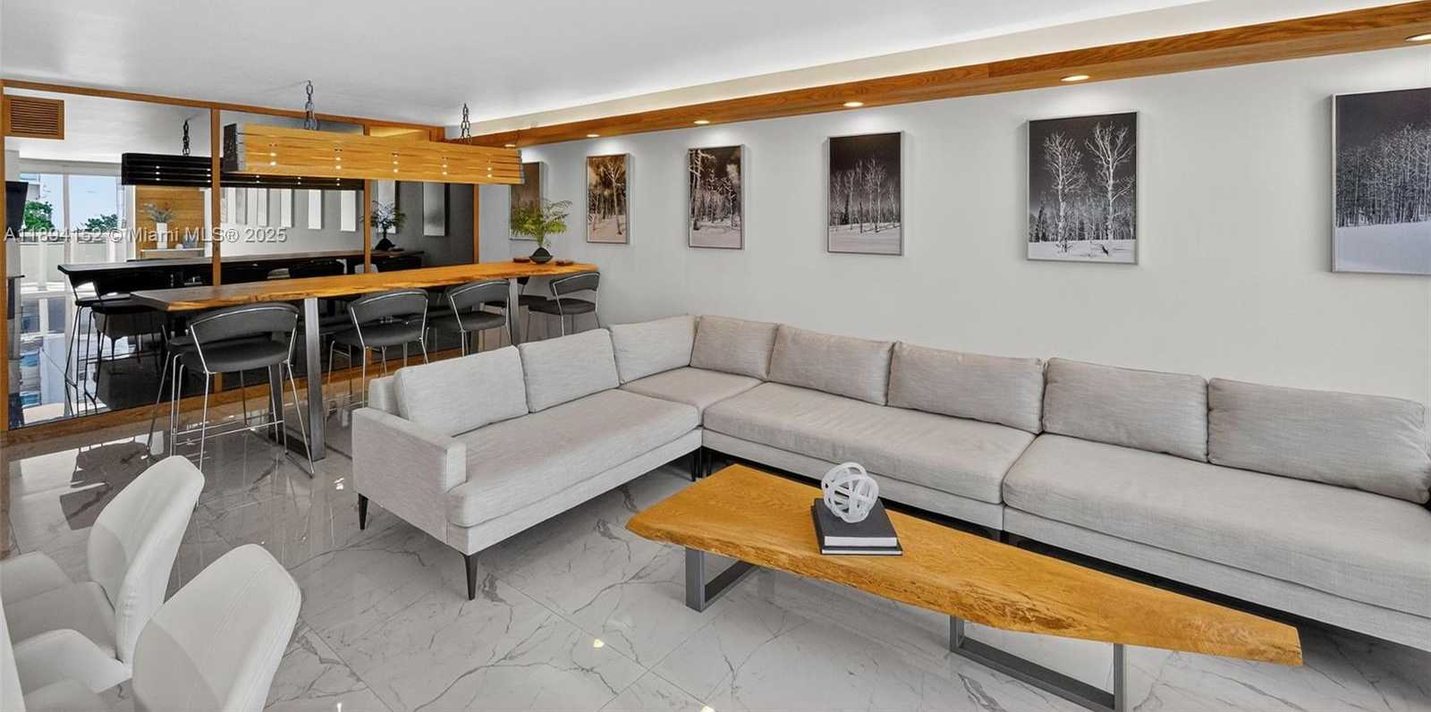 Small Image of 2401 COLLINS AVE #403, Miami Beach Number 11