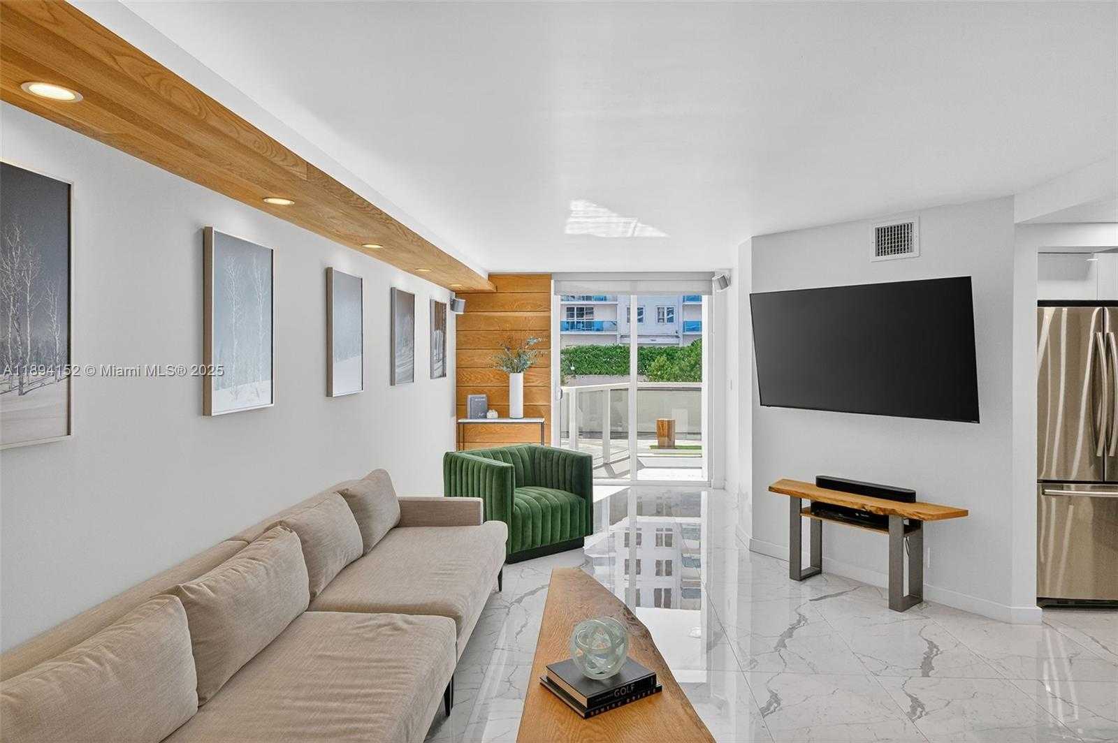 Small Image of 2401 COLLINS AVE #403, Miami Beach Number 18
