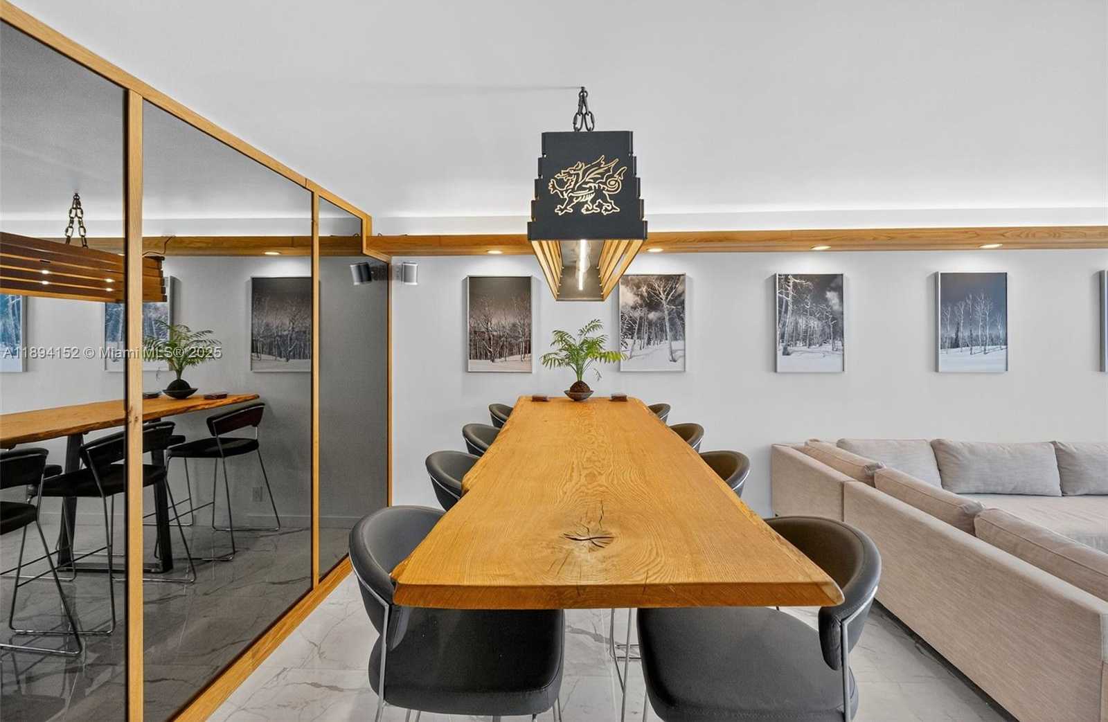 Small Image of 2401 COLLINS AVE #403, Miami Beach Number 4