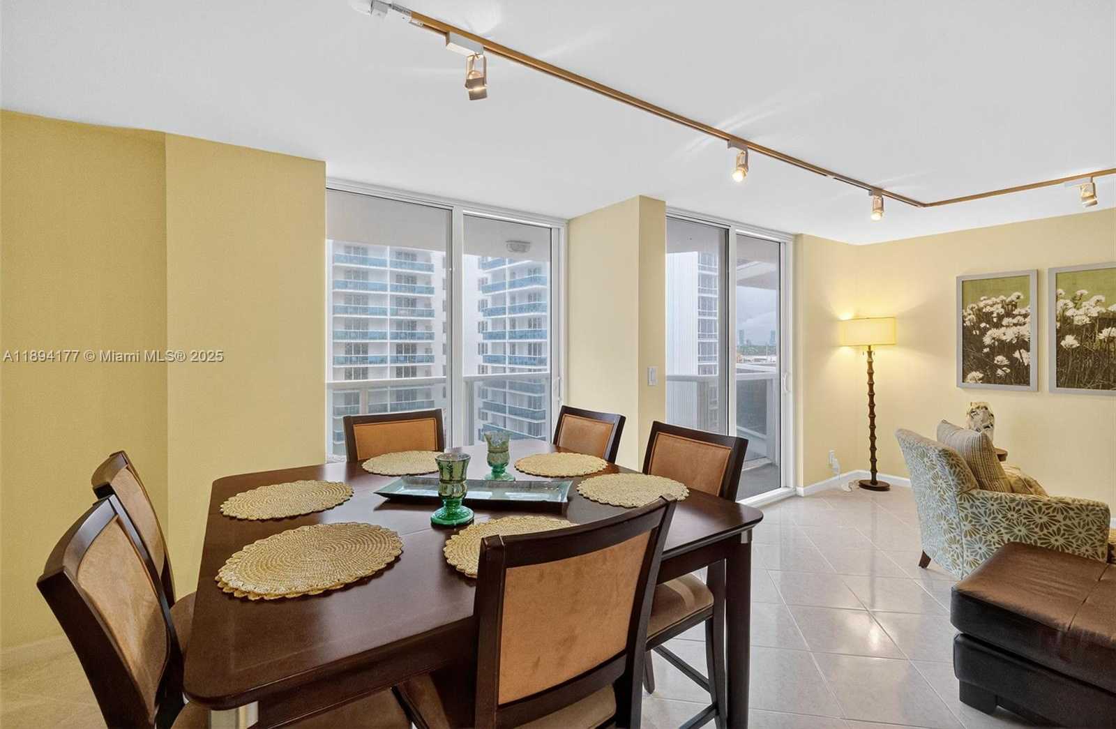 Small Image of 2401 COLLINS AVE #1406, Miami Beach Number 7
