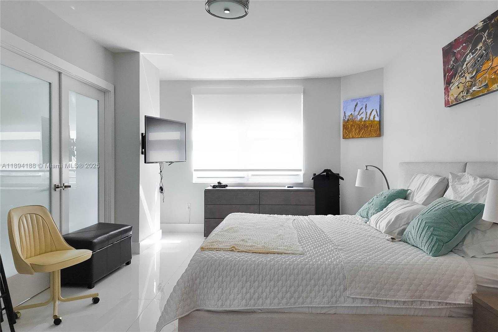 Small Image of 1950 SOUTH OCEAN DR #2Q, Hallandale Beach Number 20