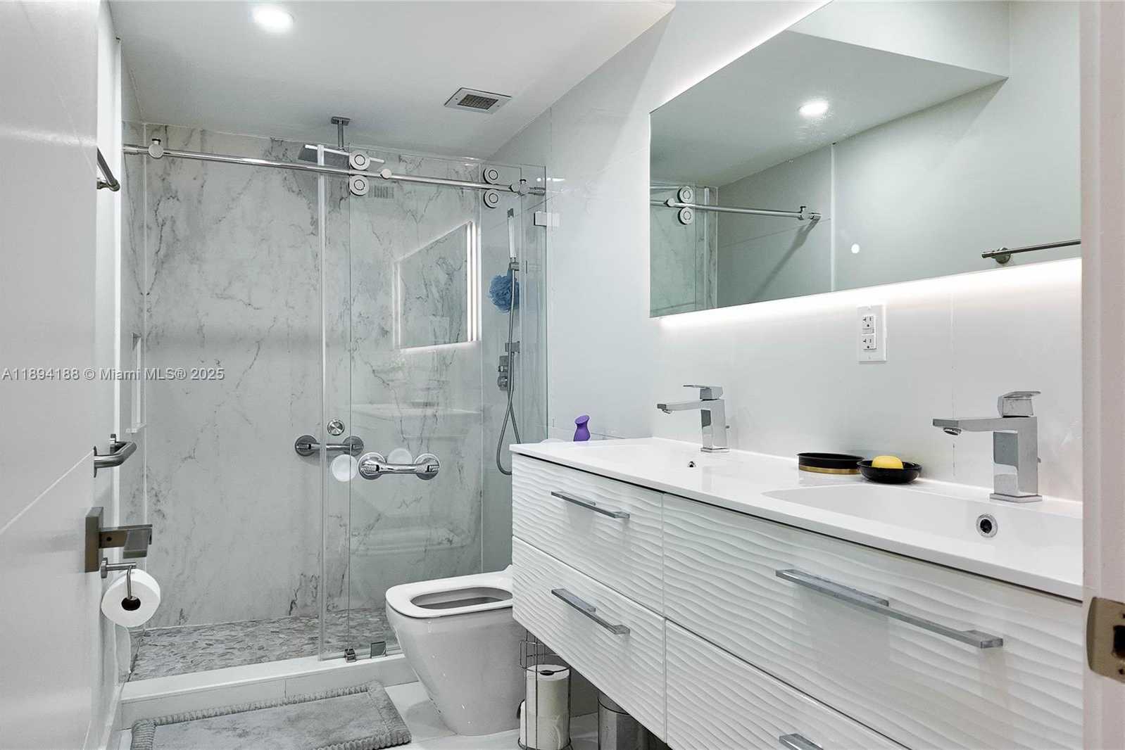 Small Image of 1950 SOUTH OCEAN DR #2Q, Hallandale Beach Number 21