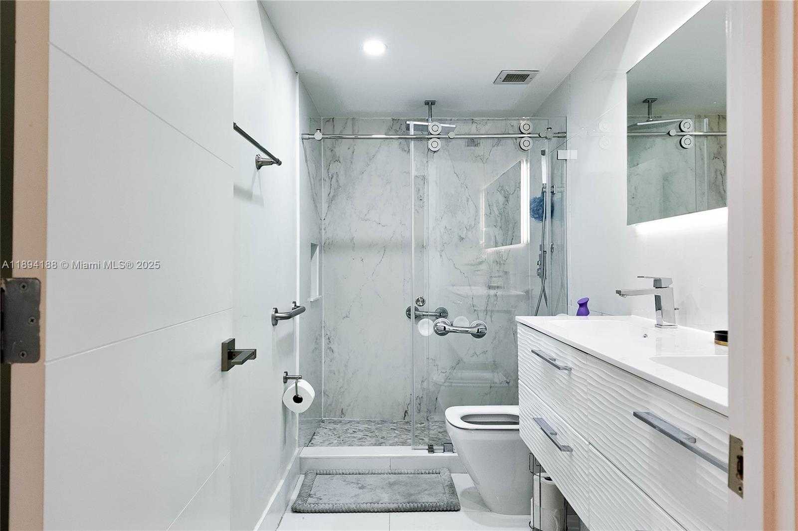 Small Image of 1950 SOUTH OCEAN DR #2Q, Hallandale Beach Number 22