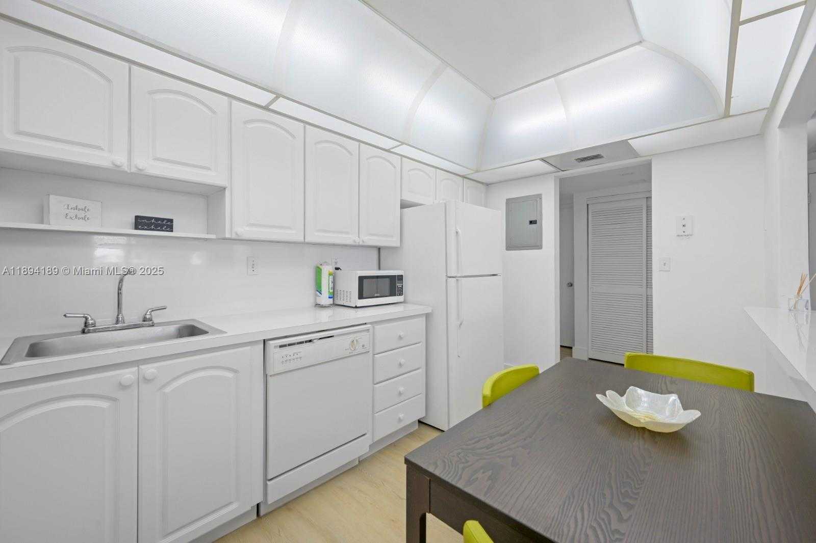 Small Image of 19370 COLLINS AVE #422, Sunny Isles Beach Number 11