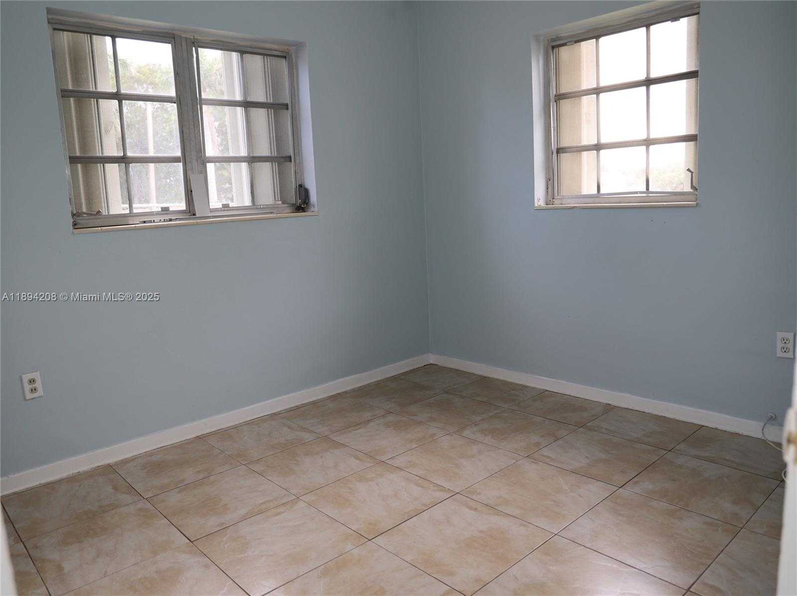 Small Image of 15130 JACKSON ST, Miami Number 4