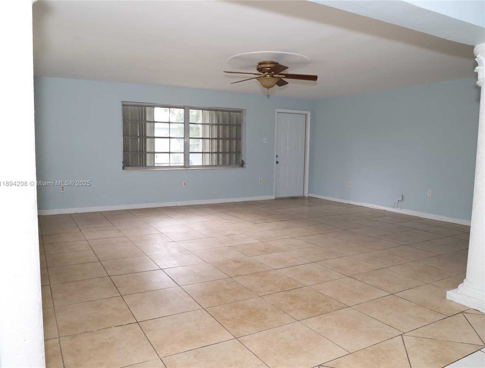 Small Image of 15130 JACKSON ST, Miami Number 6