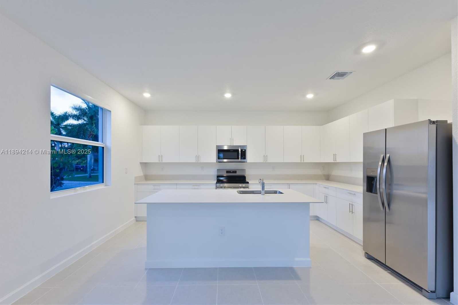 Small Image of 13203 SOUTH WEST 188TH TER #13203, Miami Number 21