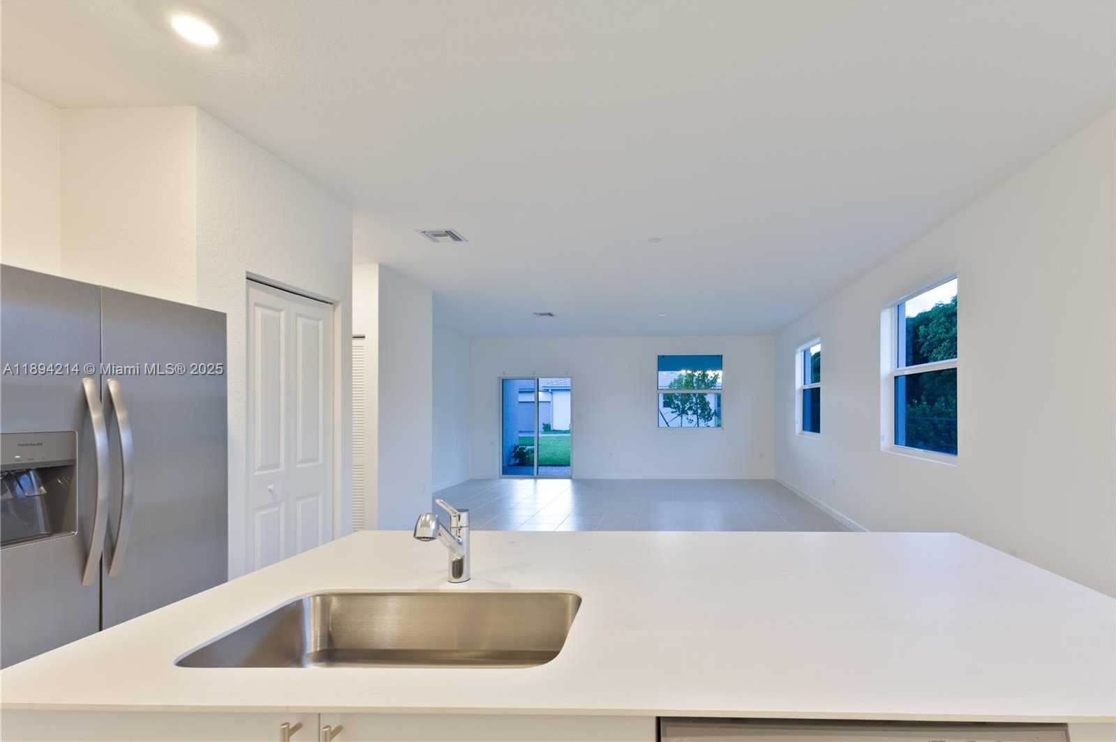 Small Image of 13203 SOUTH WEST 188TH TER #13203, Miami Number 25