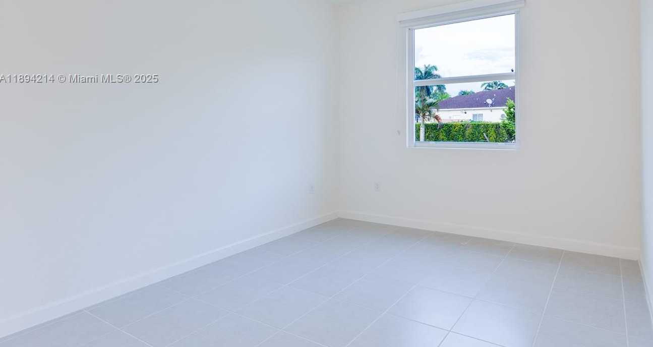 Small Image of 13203 SOUTH WEST 188TH TER #13203, Miami Number 44