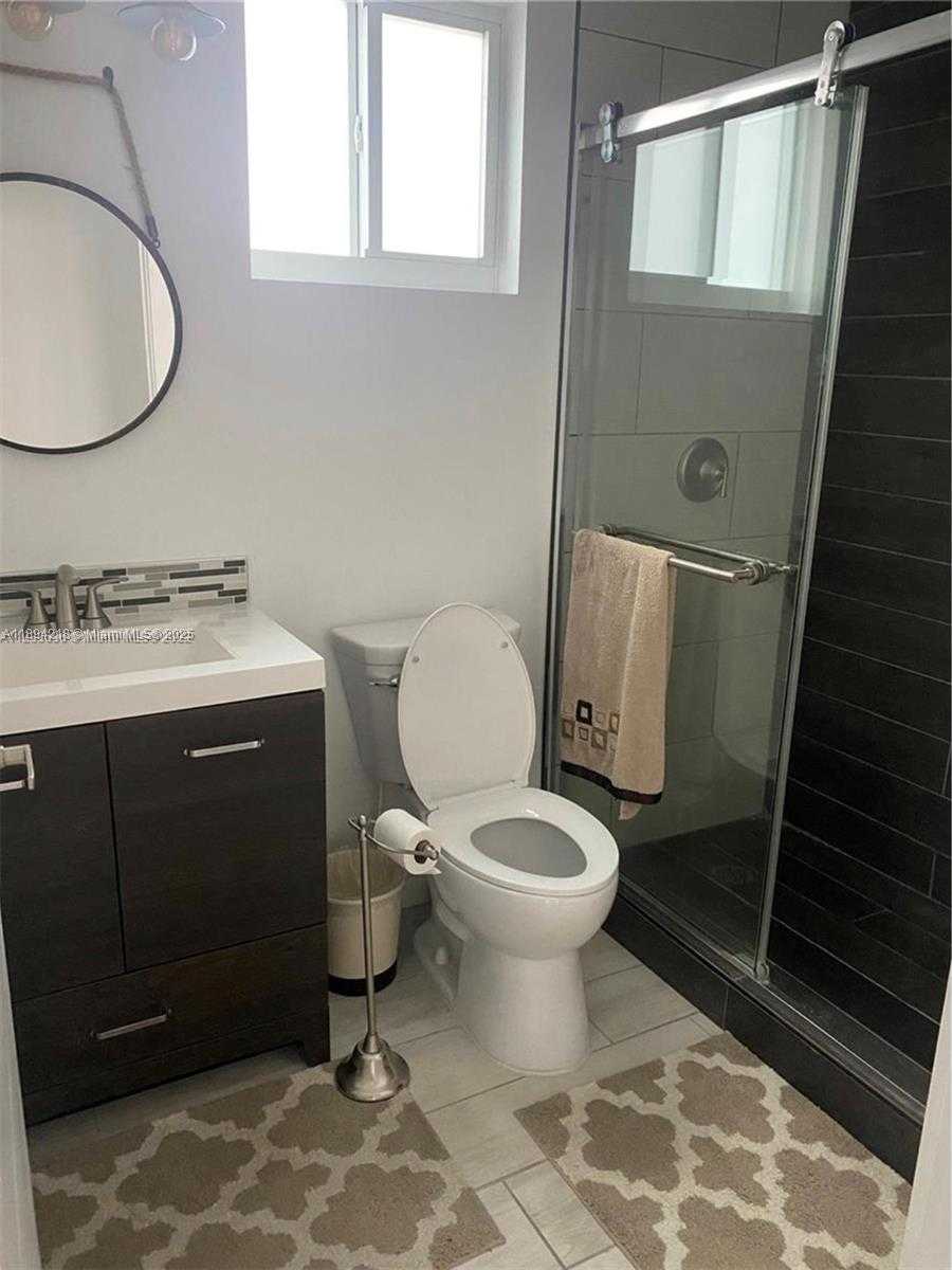 Small Image of 1177 SOUTH WEST 13TH ST, Miami Number 6