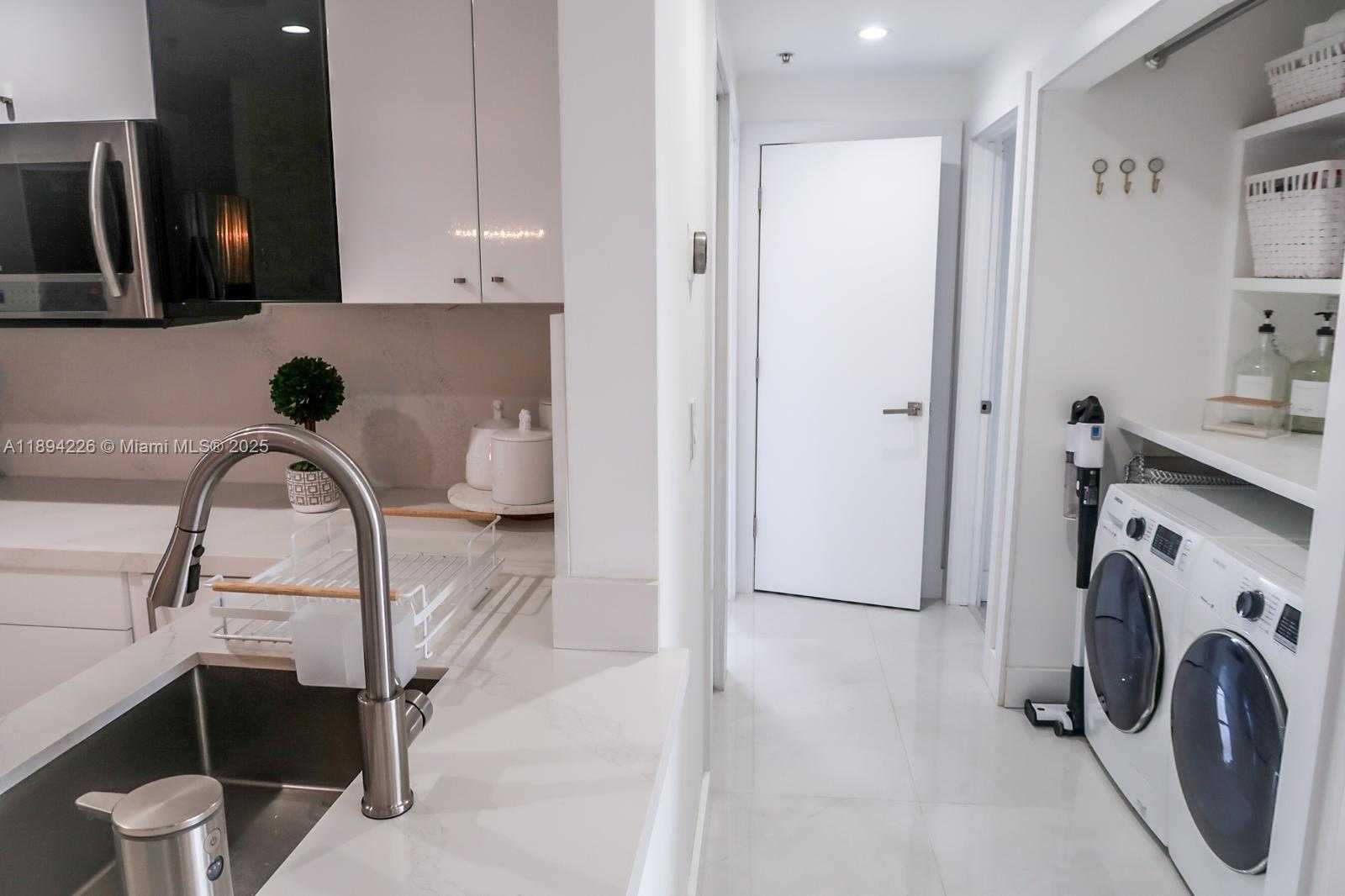 Small Image of 6630 NORTH WEST 114TH AVE #1534, Doral Number 29