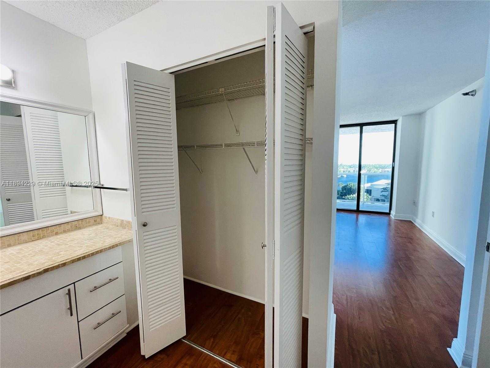 Small Image of 20505 EAST COUNTRY CLUB DR #734, Aventura Number 10