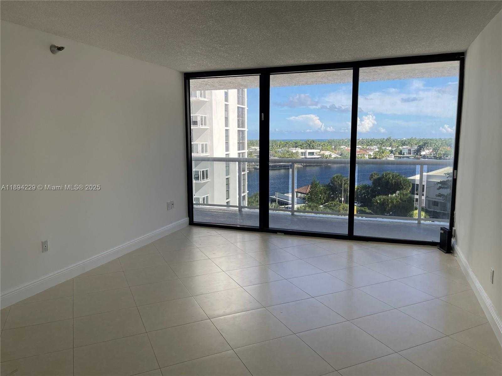Small Image of 20505 EAST COUNTRY CLUB DR #734, Aventura Number 3
