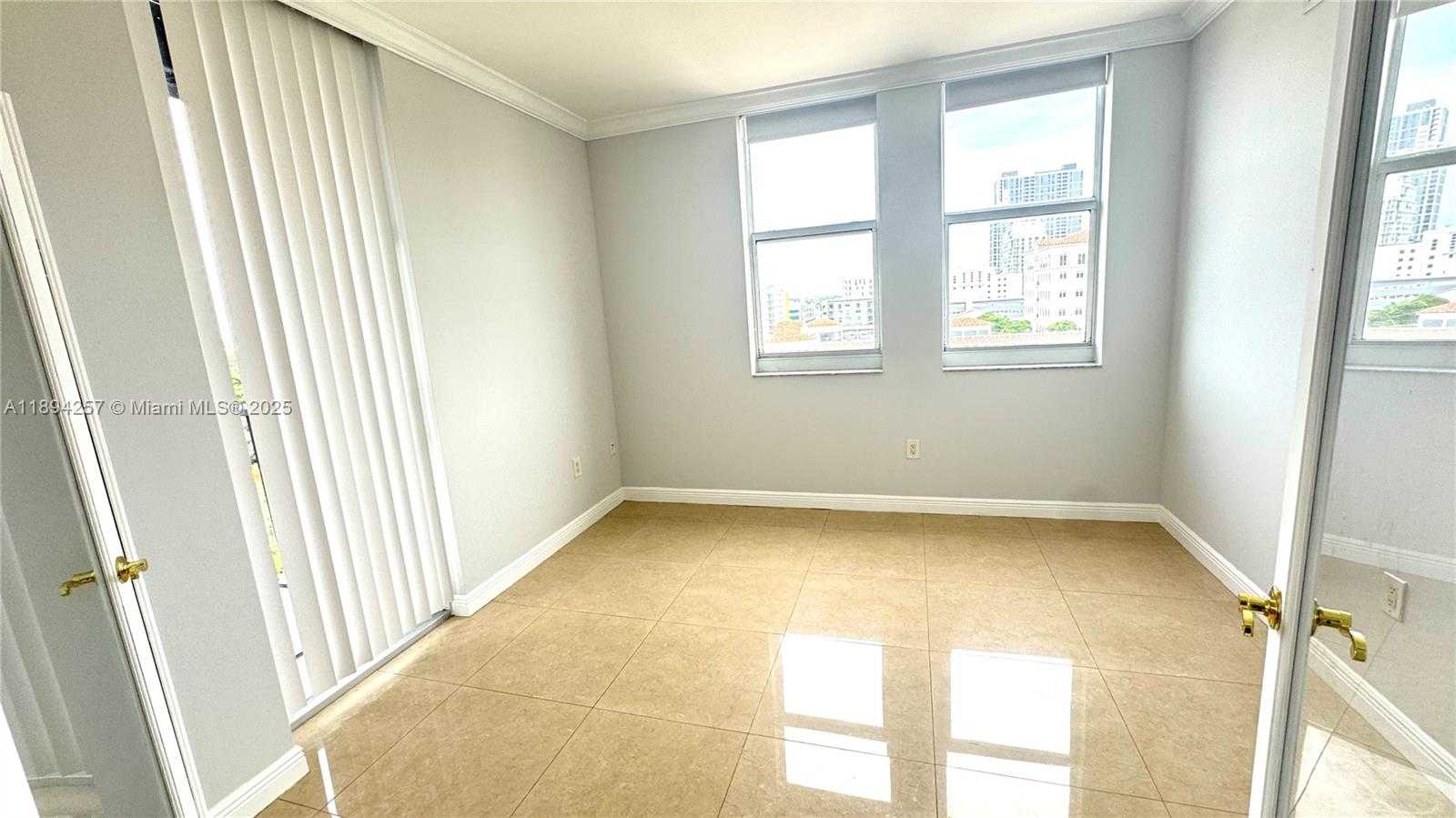 Small Image of 4100 SALZEDO ST #1003, Coral Gables Number 14
