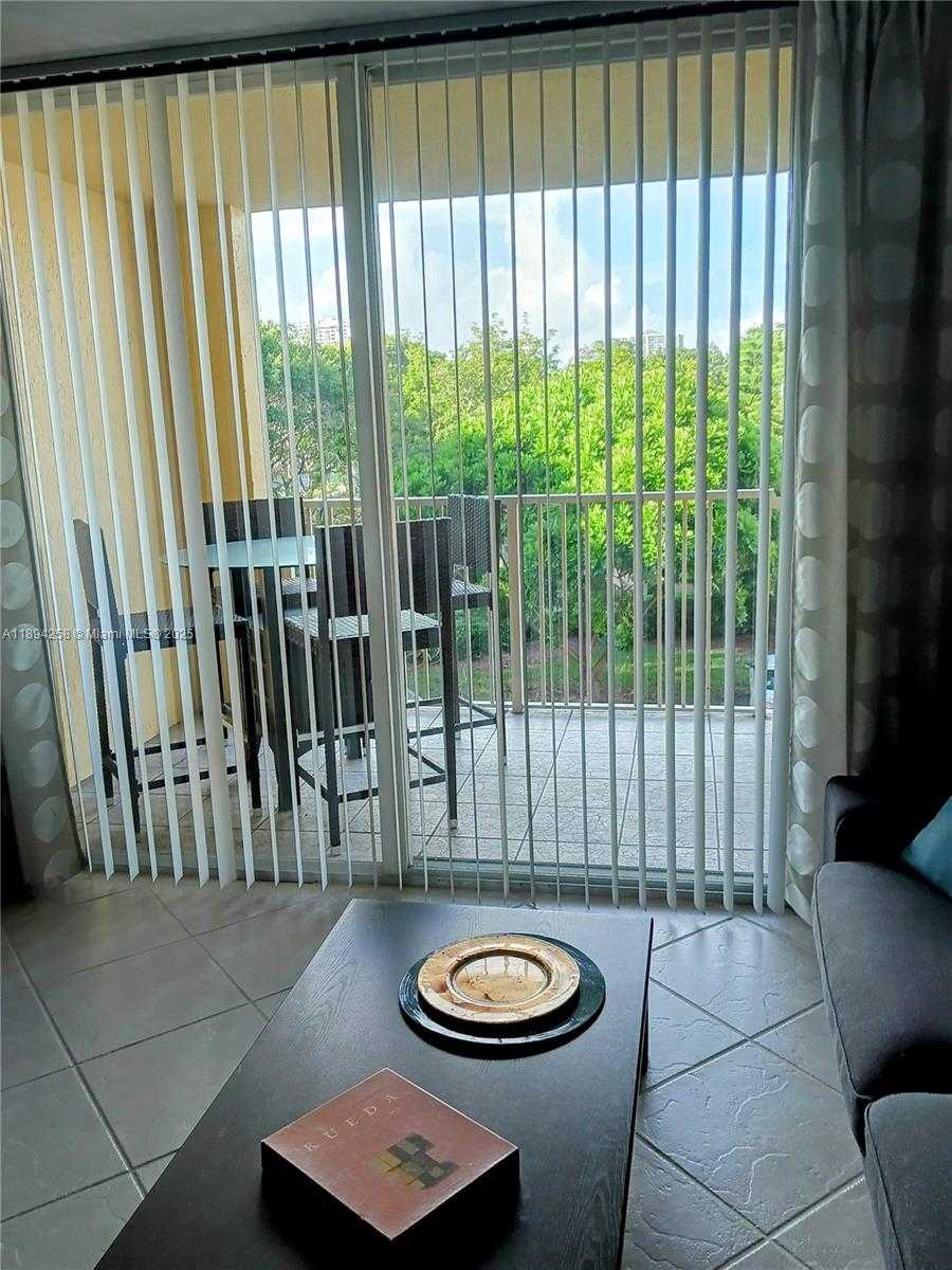 Small Image of Aventura Number 11