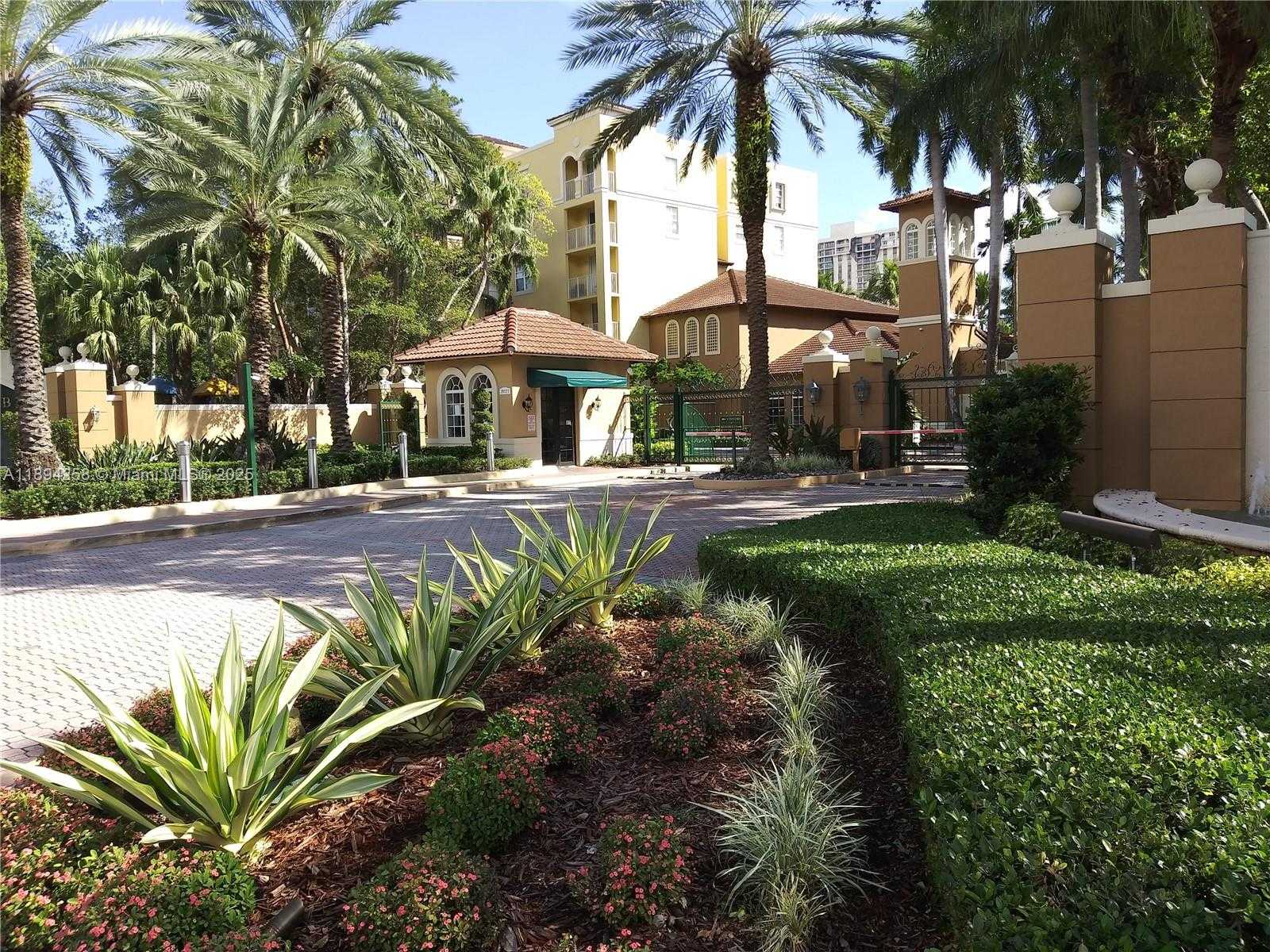 Small Image of Aventura Number 13