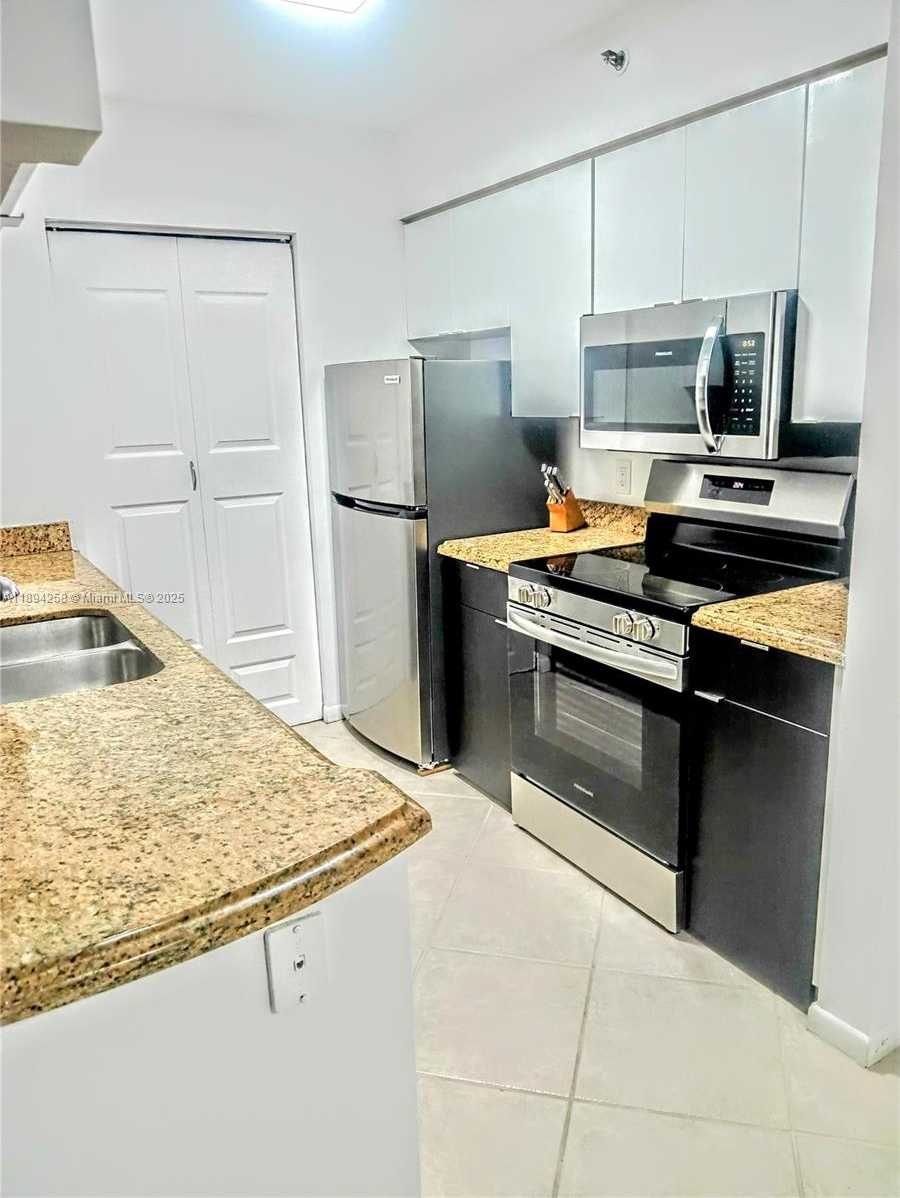 Small Image of Aventura Number 5