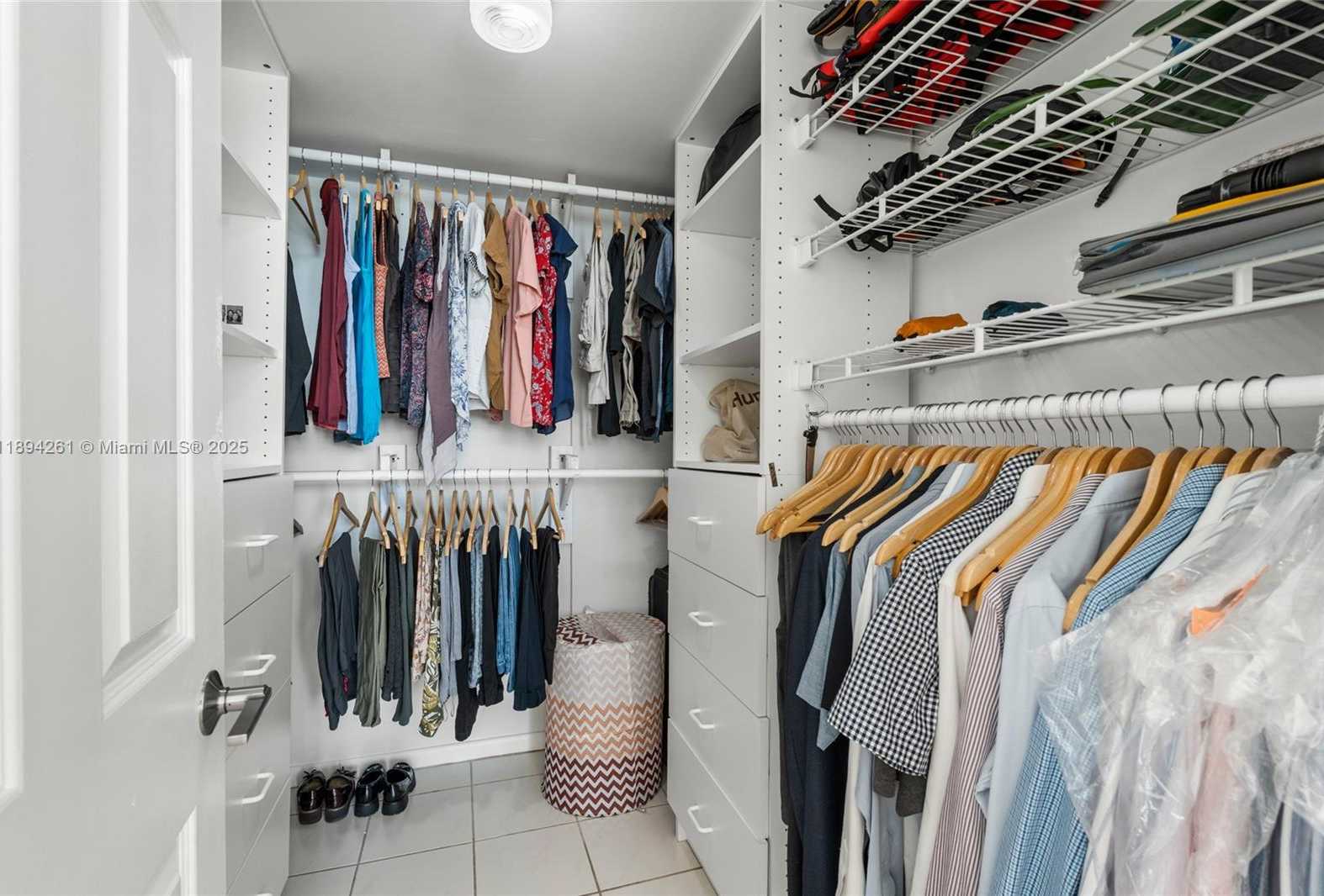 Small Image of 800 CLAUGHTON ISLAND DR #2203, Miami Number 13