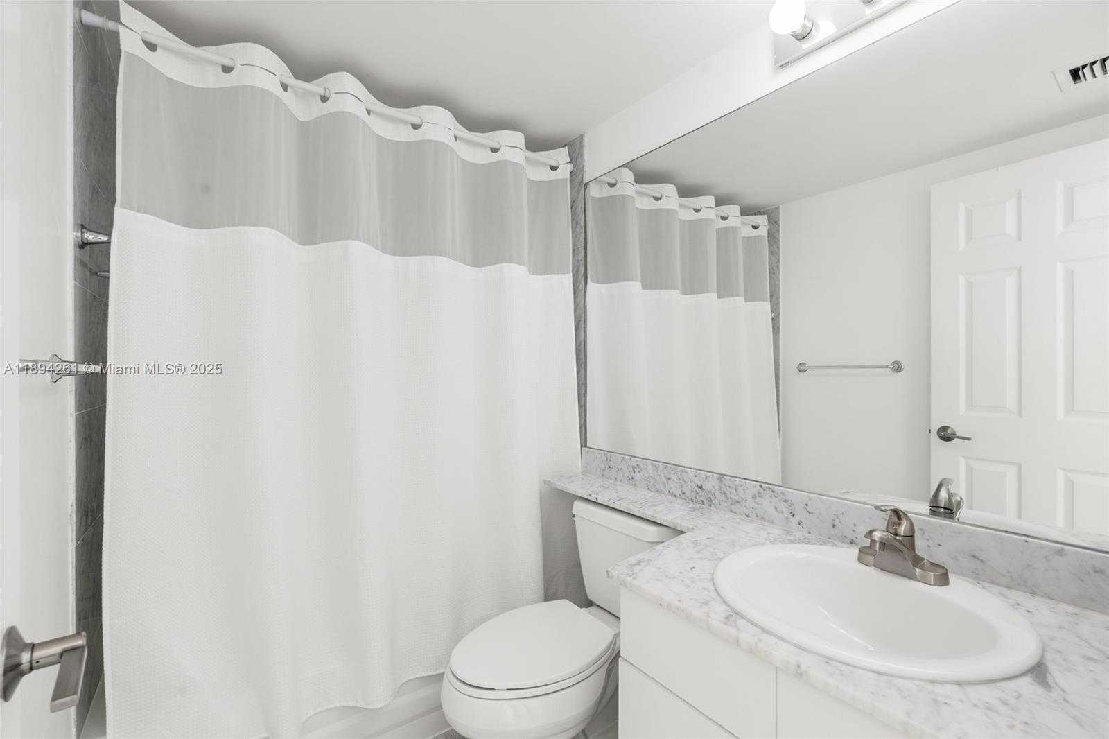 Small Image of 800 CLAUGHTON ISLAND DR #2203, Miami Number 18