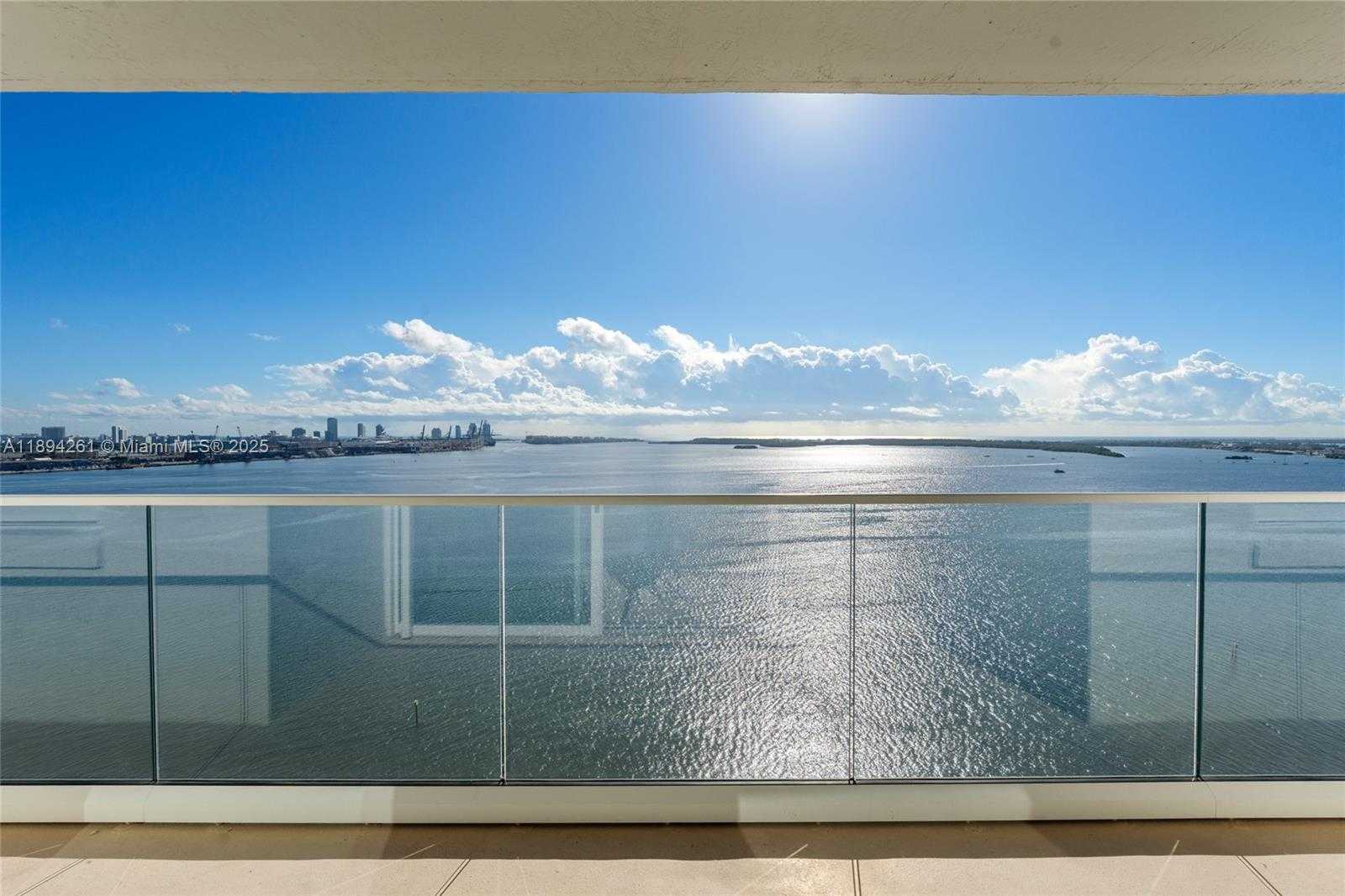 Small Image of 800 CLAUGHTON ISLAND DR #2203, Miami Number 19