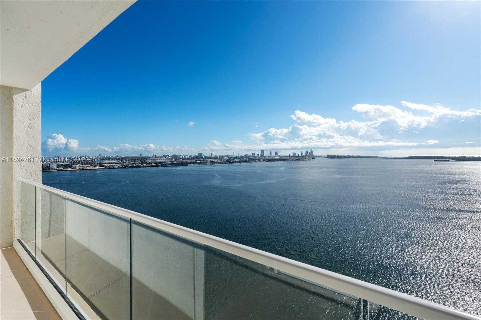 Small Image of 800 CLAUGHTON ISLAND DR #2203, Miami Number 21