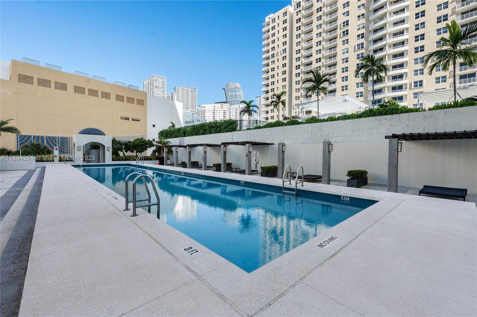 Small Image of 800 CLAUGHTON ISLAND DR #2203, Miami Number 24