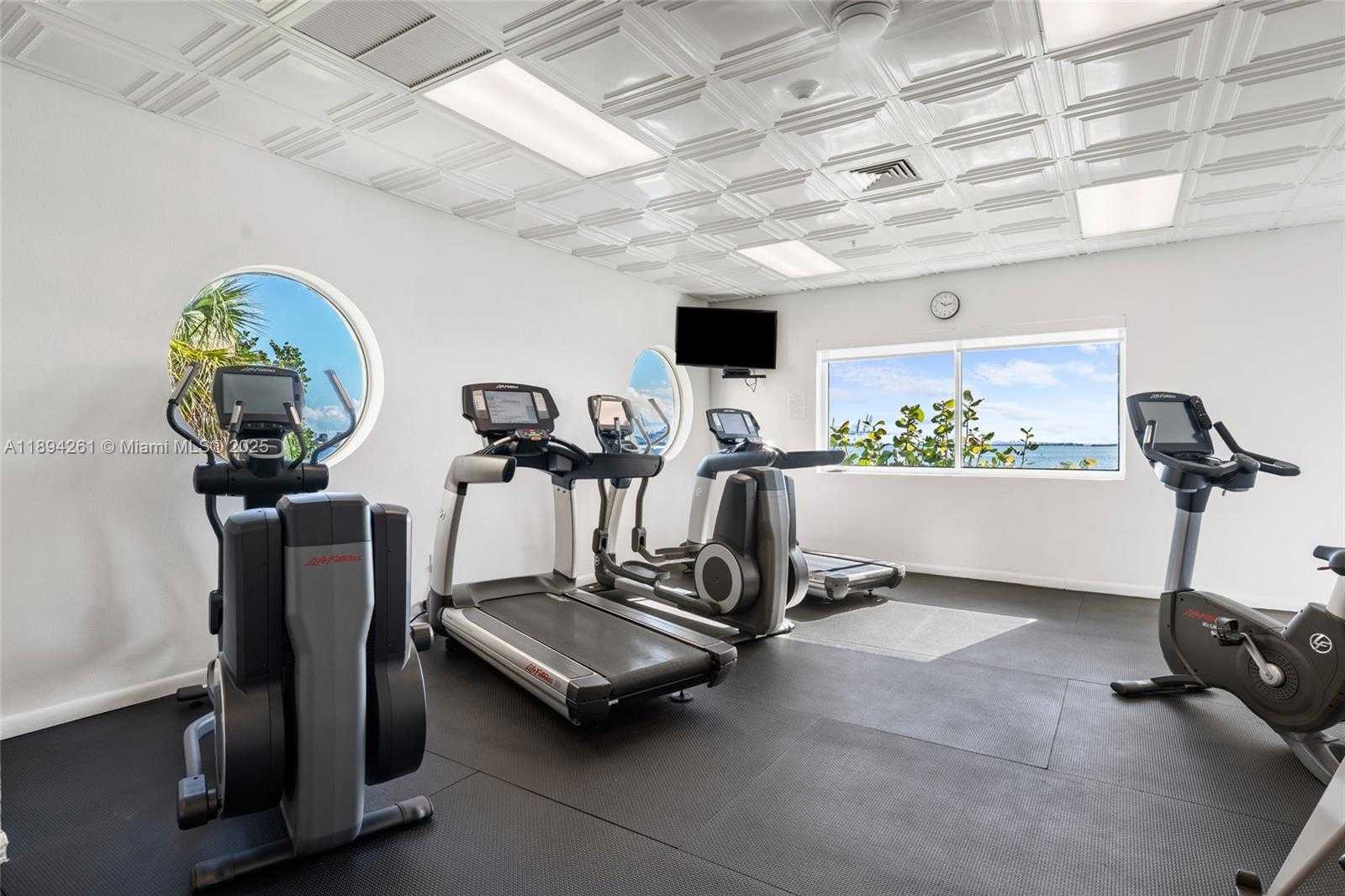 Small Image of 800 CLAUGHTON ISLAND DR #2203, Miami Number 26