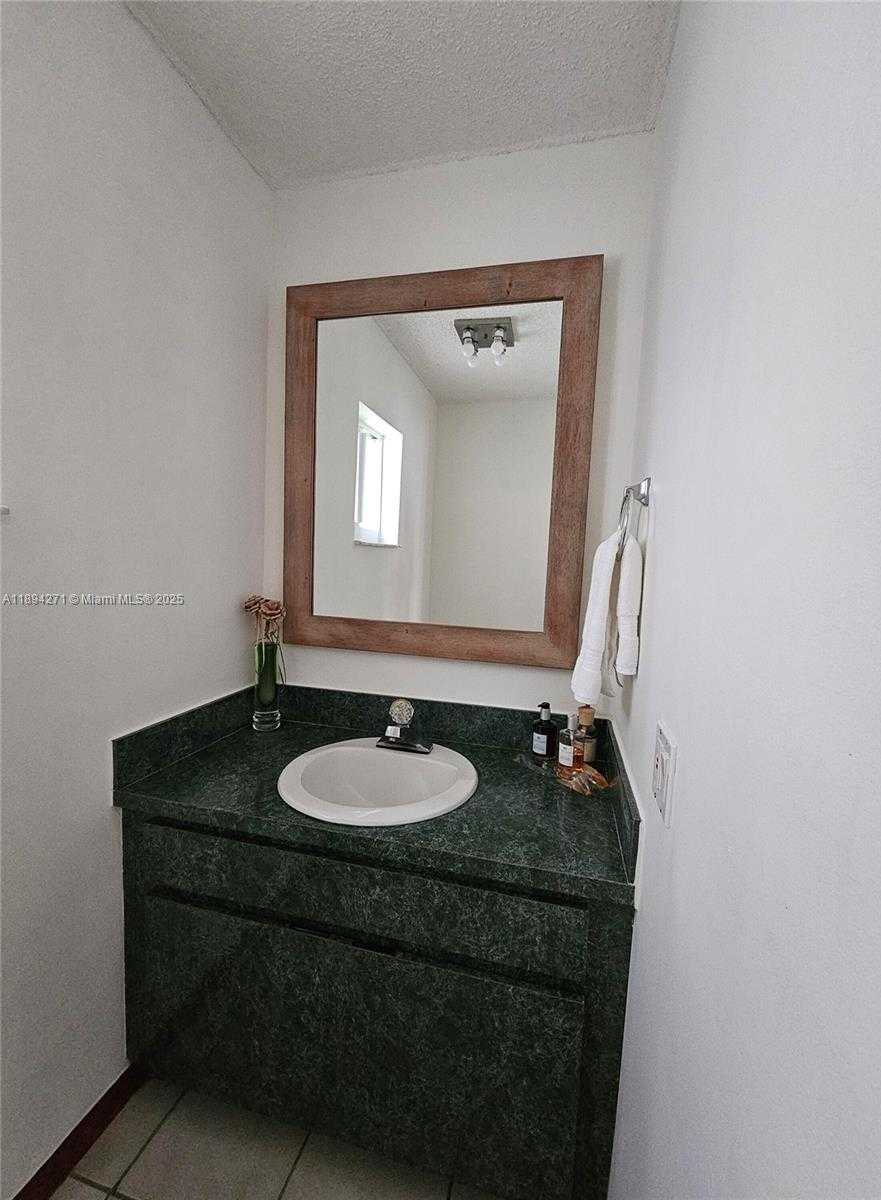 Small Image of 8192 SOUTH WEST 90TH AVE, Miami Number 10