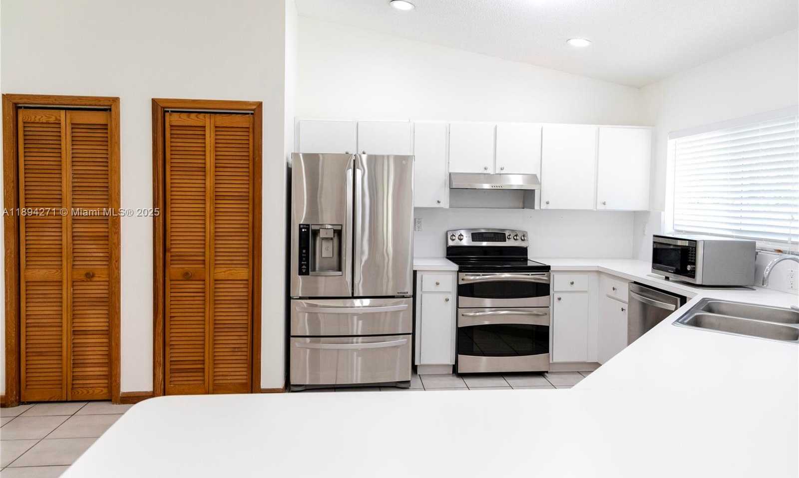 Small Image of 8192 SOUTH WEST 90TH AVE, Miami Number 13