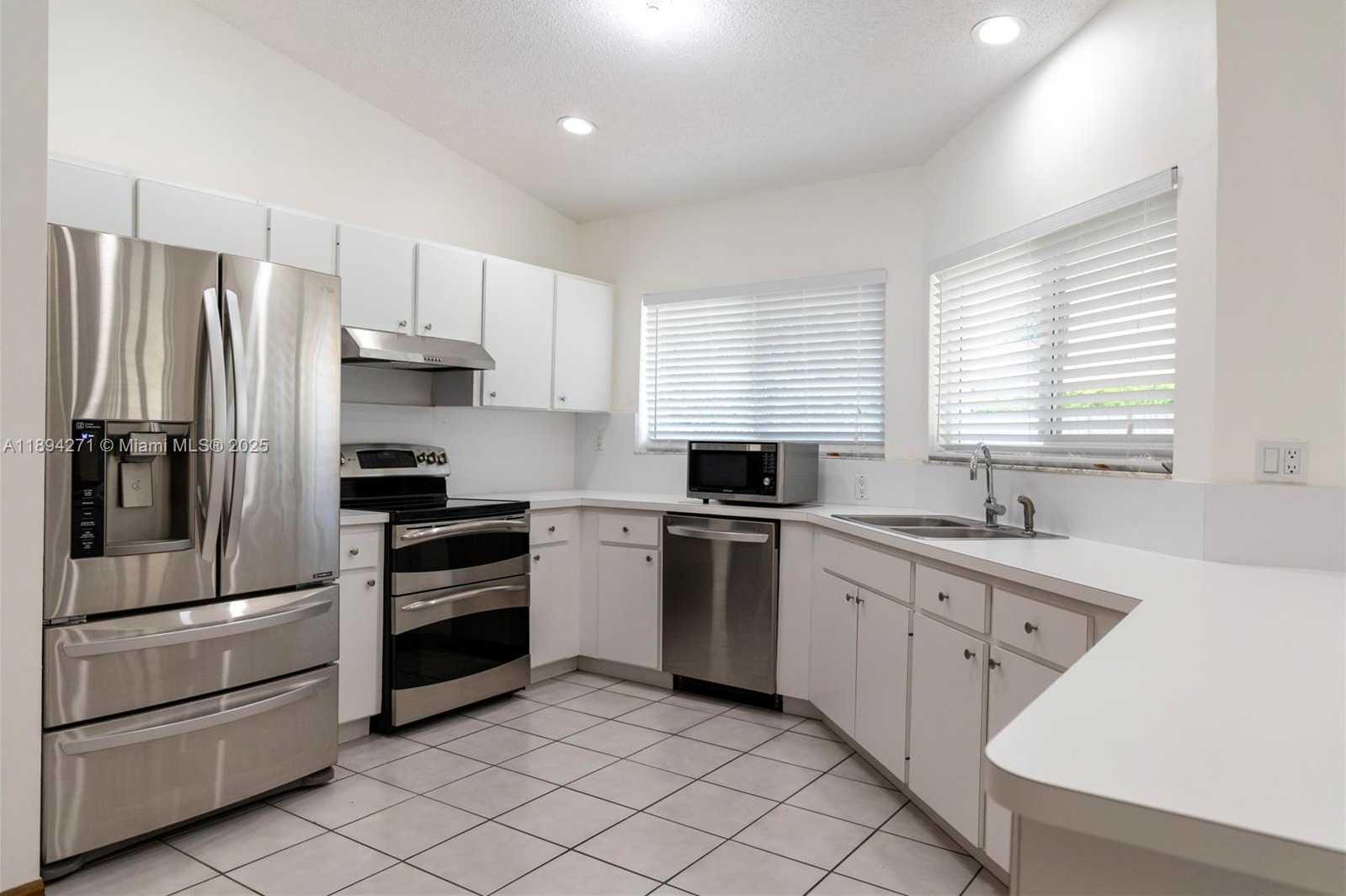 Small Image of 8192 SOUTH WEST 90TH AVE, Miami Number 14