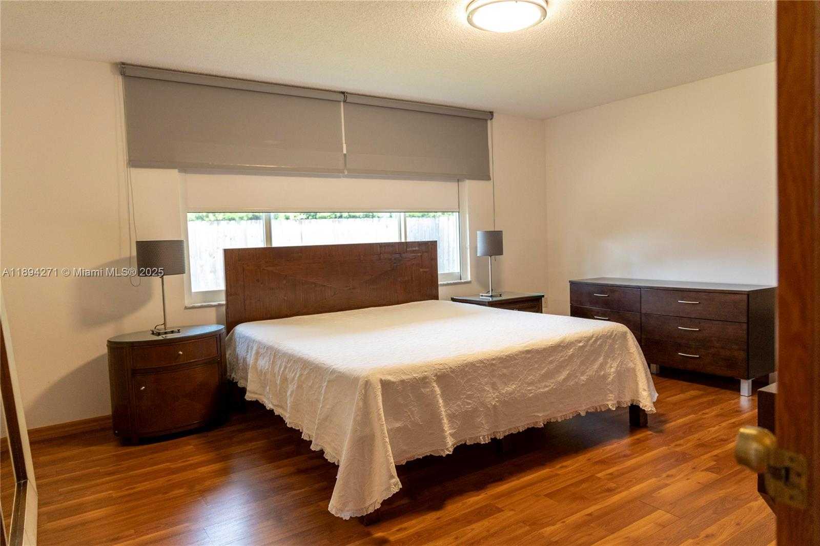Small Image of 8192 SOUTH WEST 90TH AVE, Miami Number 16