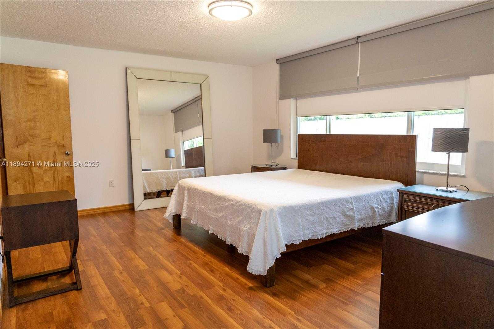 Small Image of 8192 SOUTH WEST 90TH AVE, Miami Number 17