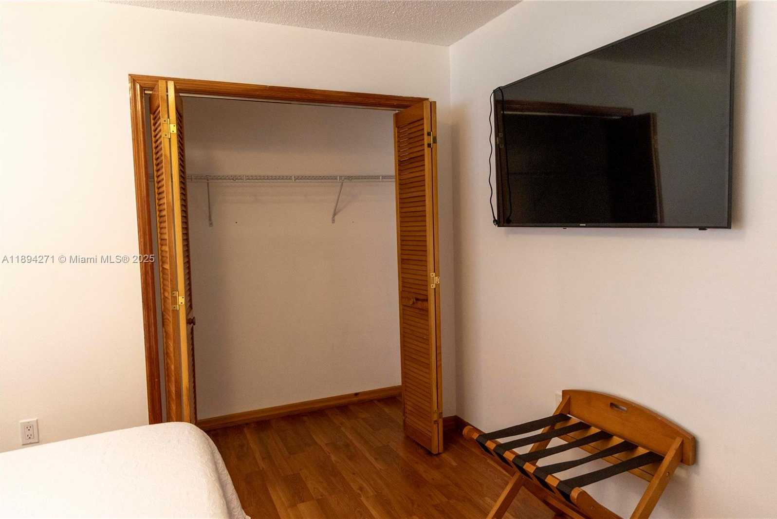 Small Image of 8192 SOUTH WEST 90TH AVE, Miami Number 25