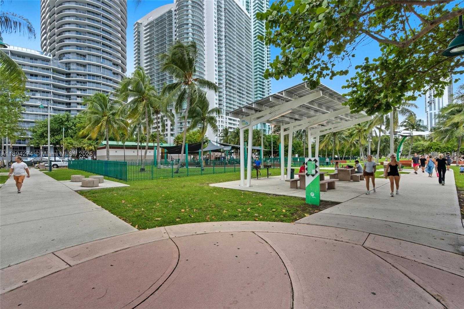 Small Image of 1750 NORTH BAYSHORE DR #2410, Miami Number 21