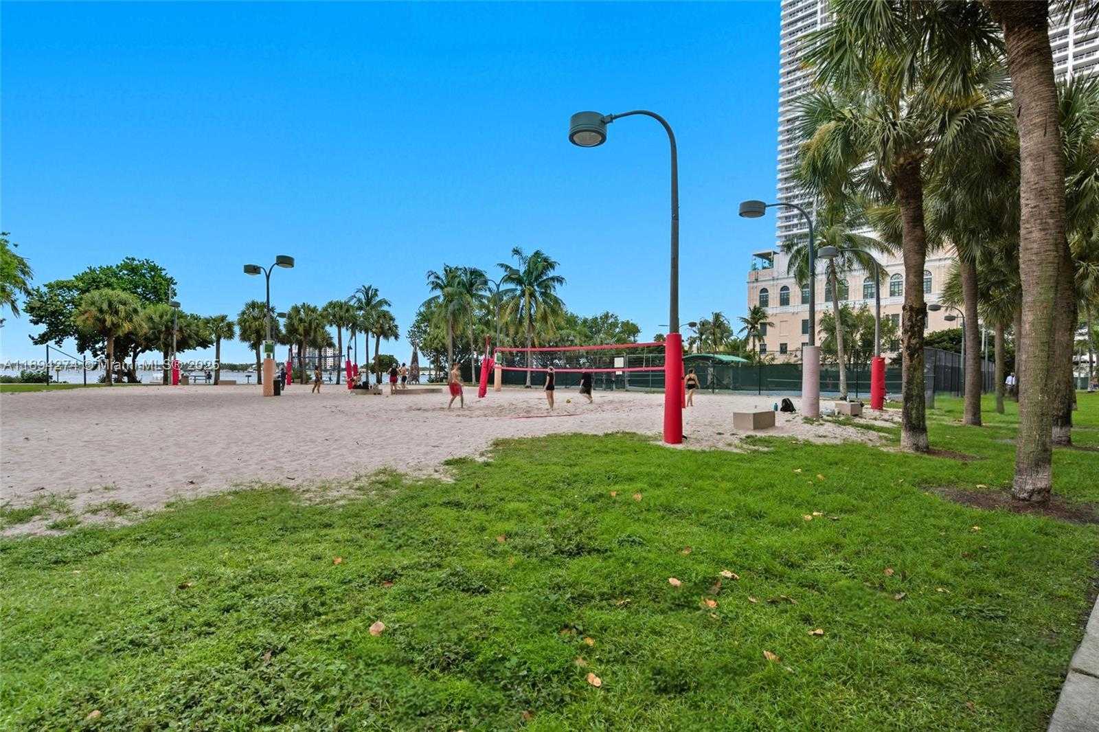 Small Image of 1750 NORTH BAYSHORE DR #2410, Miami Number 22