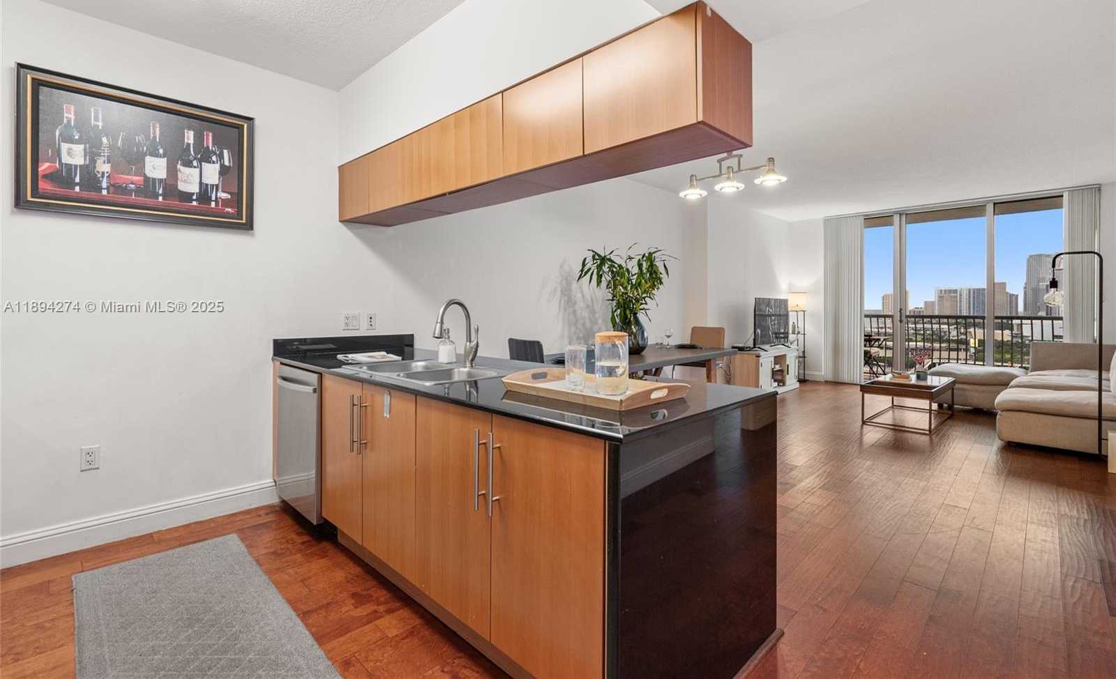 Small Image of 1750 NORTH BAYSHORE DR #2410, Miami Number 5