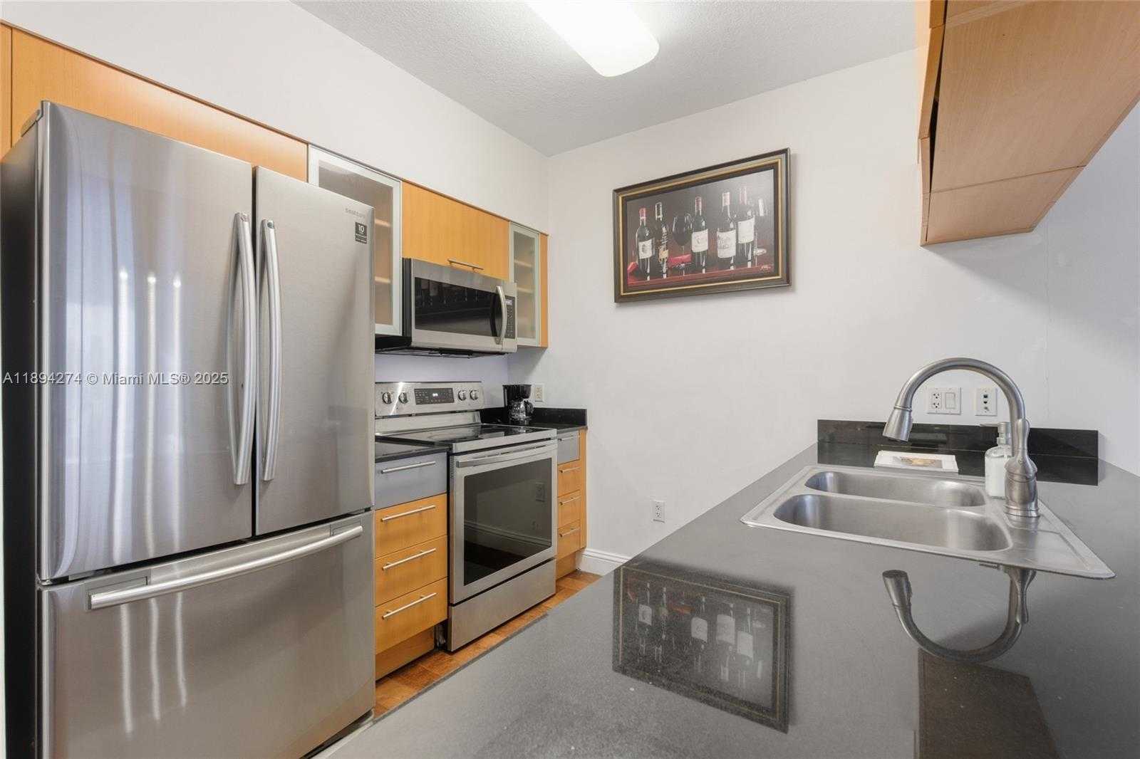 Small Image of 1750 NORTH BAYSHORE DR #2410, Miami Number 7