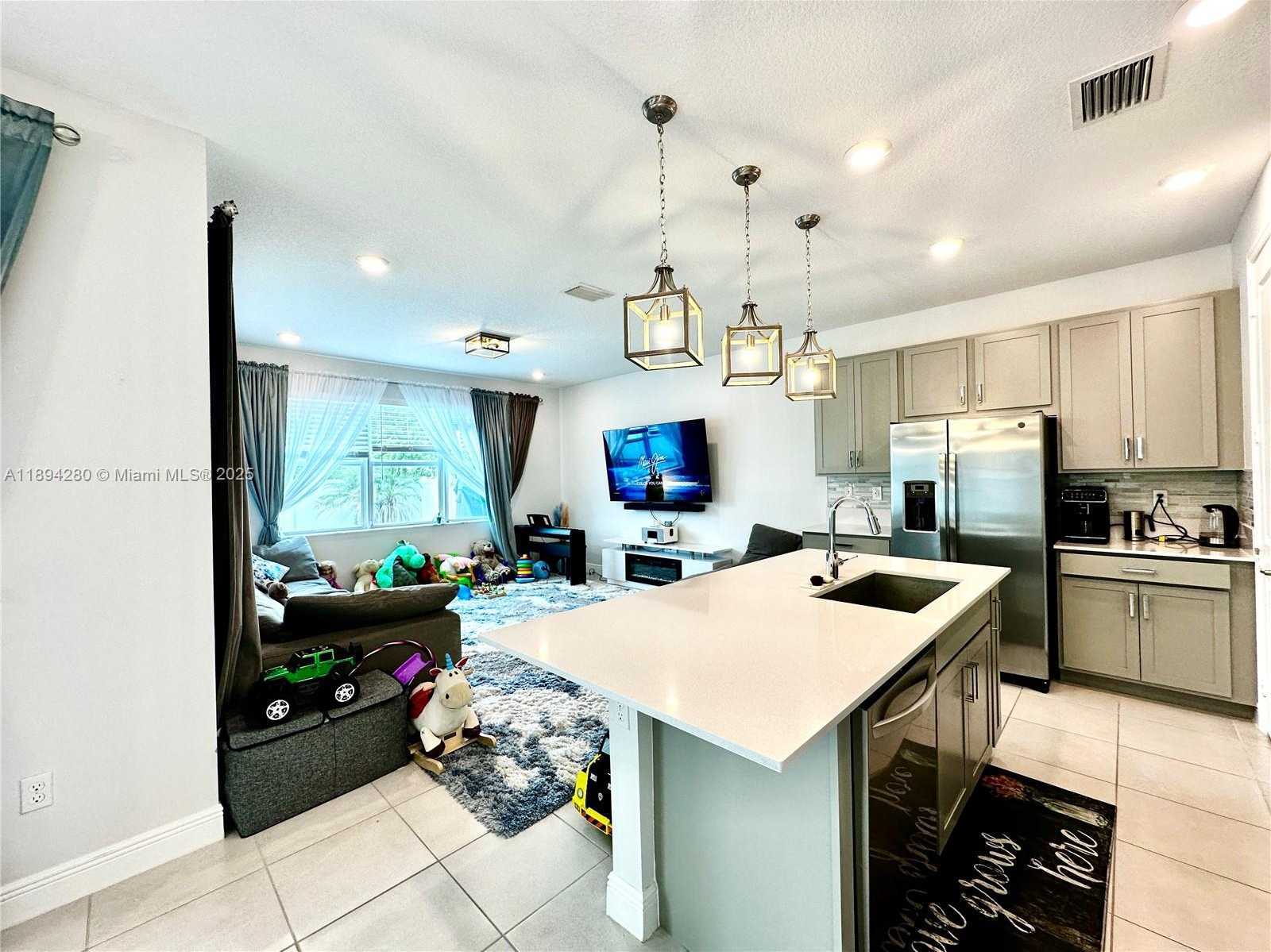 Small Image of 1101 AZUL CT, Deerfield Beach Number 16
