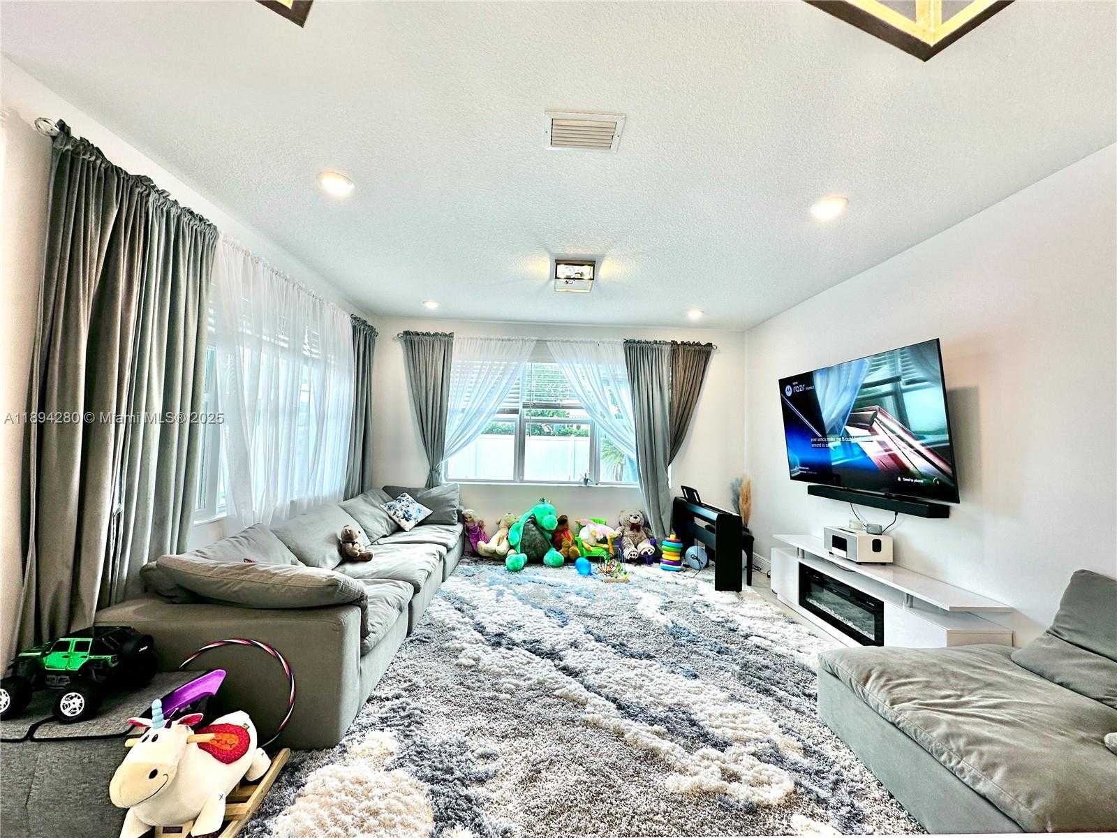 Small Image of 1101 AZUL CT, Deerfield Beach Number 18