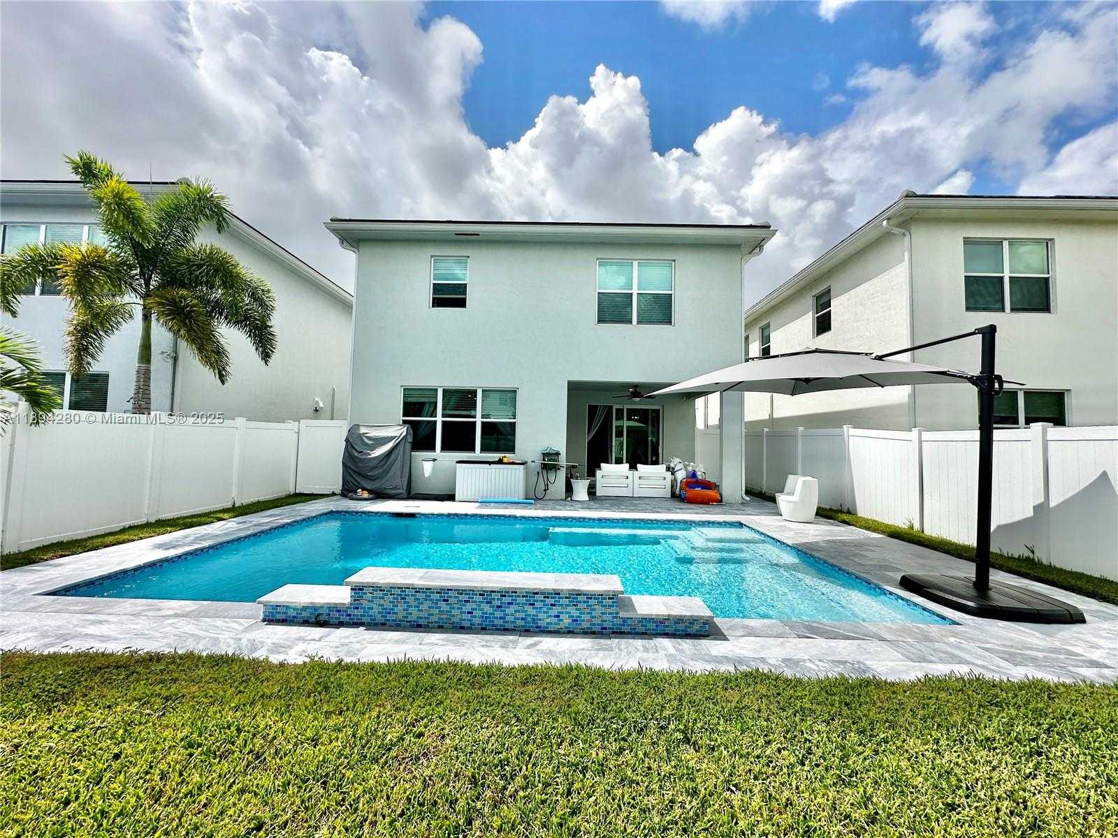 Small Image of 1101 AZUL CT, Deerfield Beach Number 3