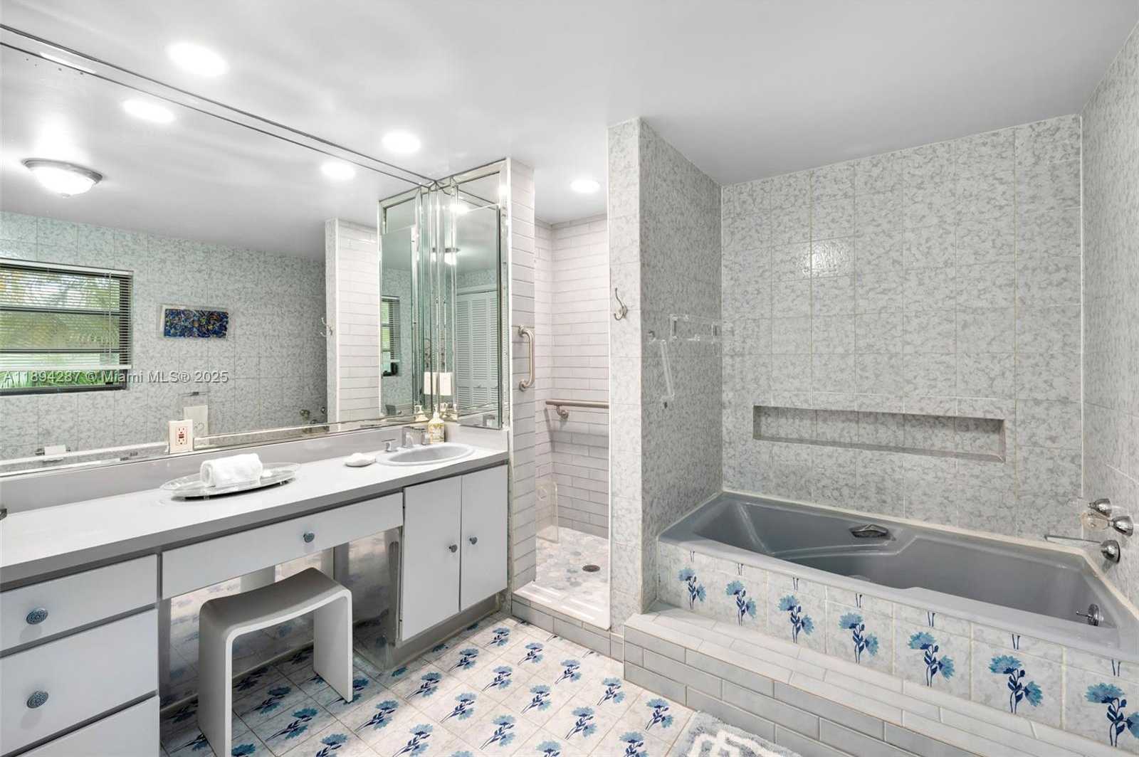 Small Image of 4590 ADAMS AVE, Miami Beach Number 24