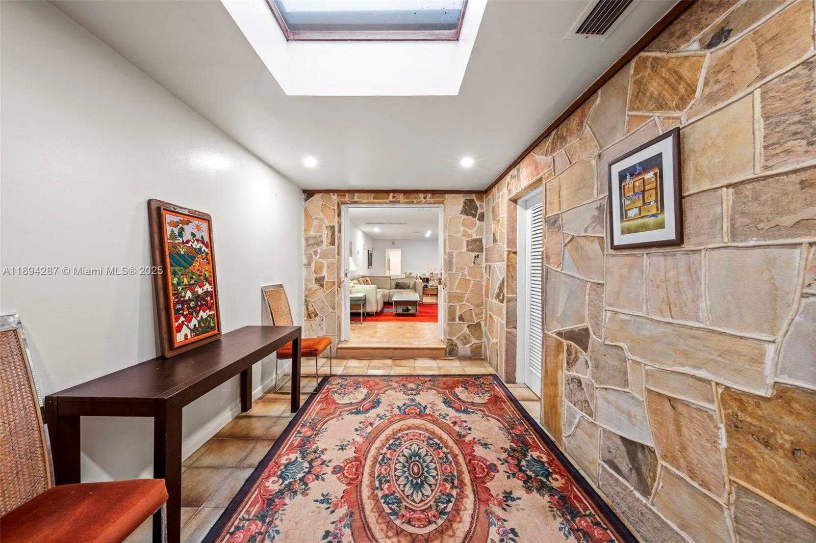 Small Image of 4590 ADAMS AVE, Miami Beach Number 37