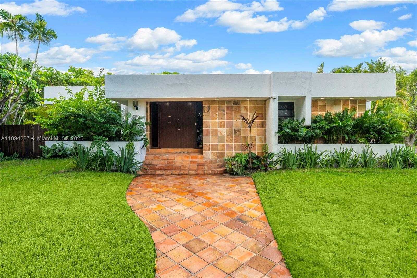 Small Image of 4590 ADAMS AVE, Miami Beach Number 4