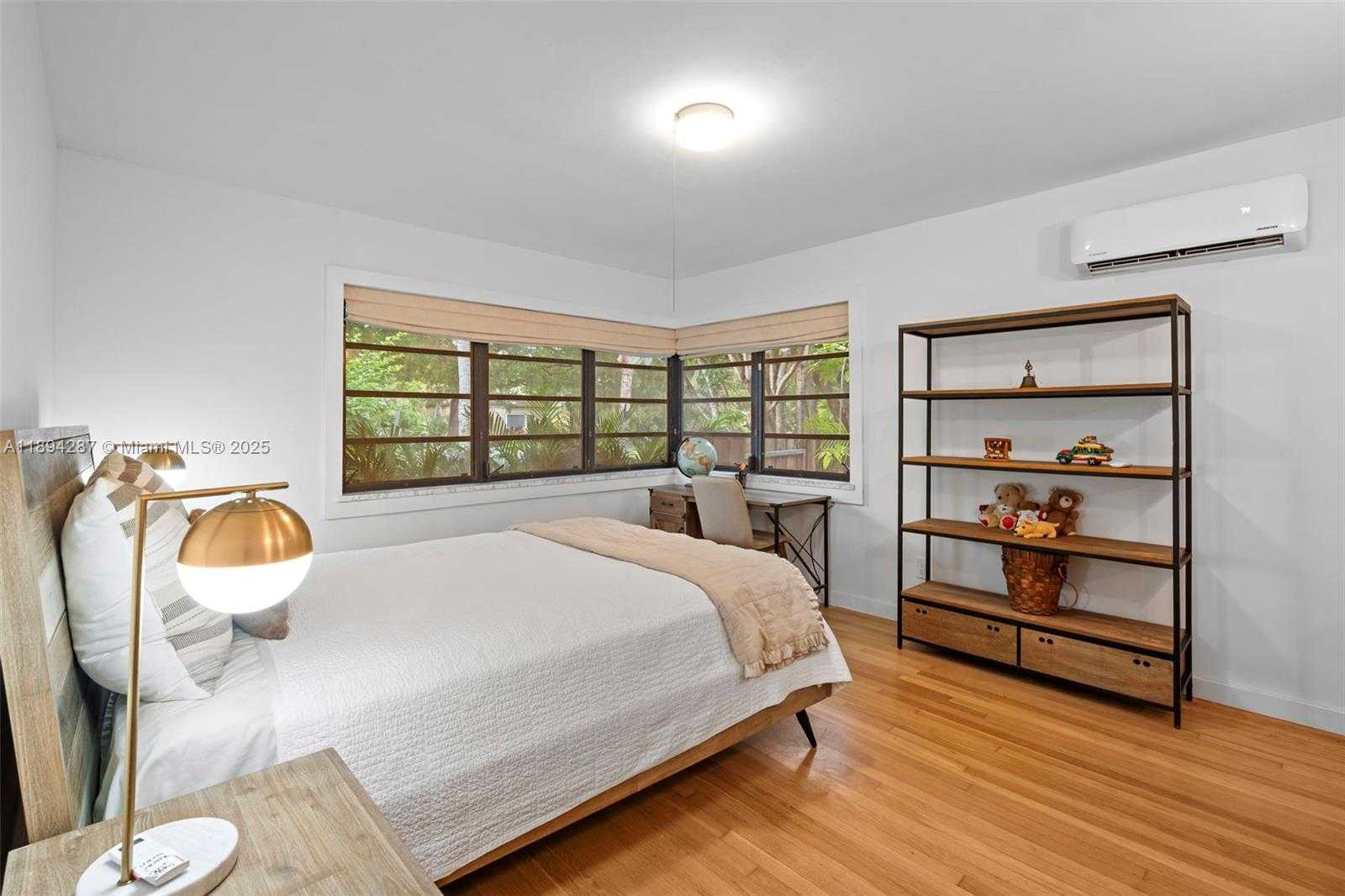 Small Image of 4590 ADAMS AVE, Miami Beach Number 40