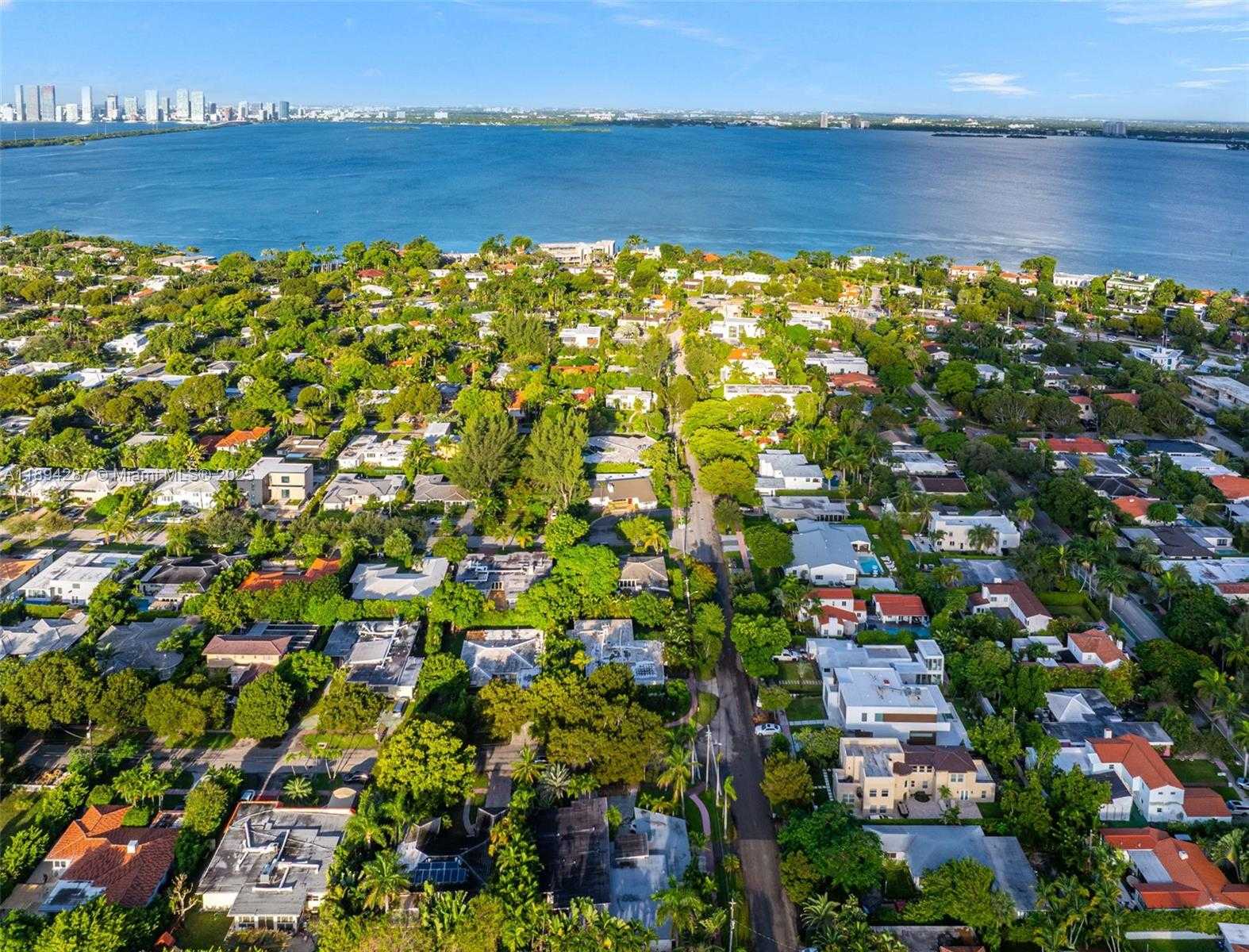 Small Image of 4590 ADAMS AVE, Miami Beach Number 51