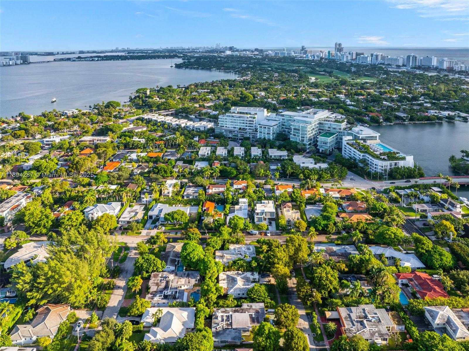 Small Image of 4590 ADAMS AVE, Miami Beach Number 52