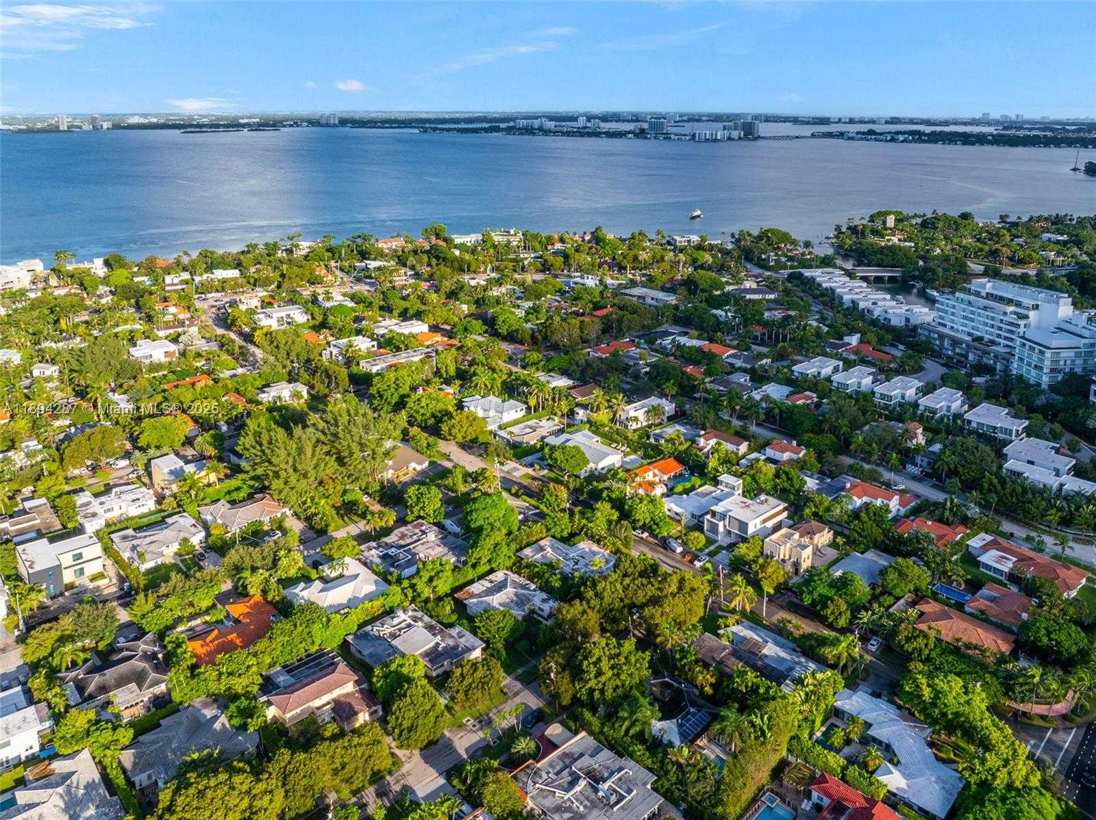 Small Image of 4590 ADAMS AVE, Miami Beach Number 53