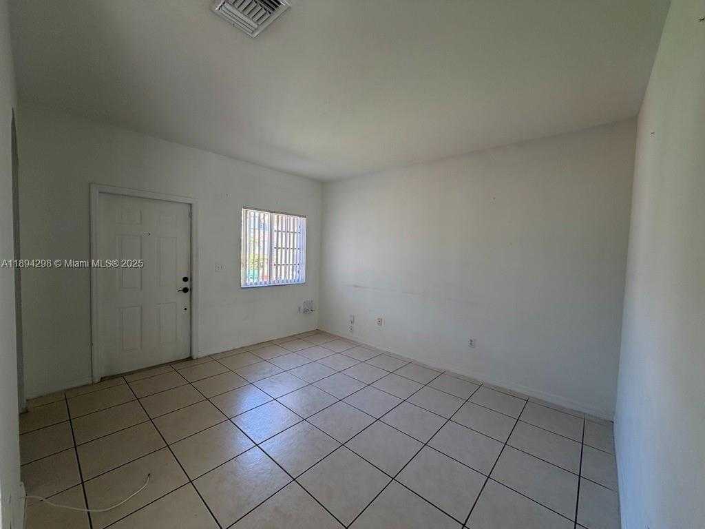 Small Image of 14371 SOUTH WEST 136TH AVE, Miami Number 11